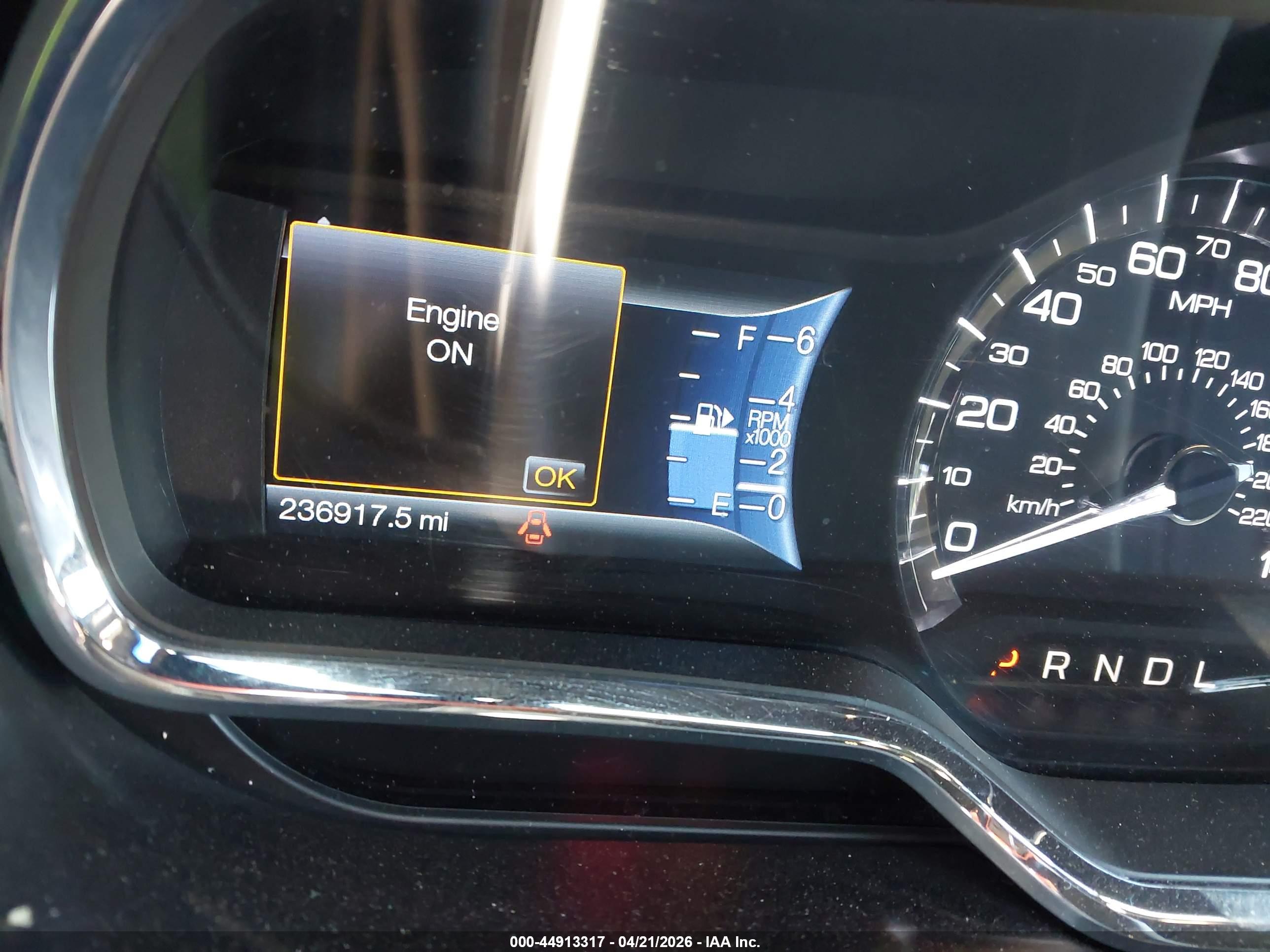 LINCOLN MKT image 7