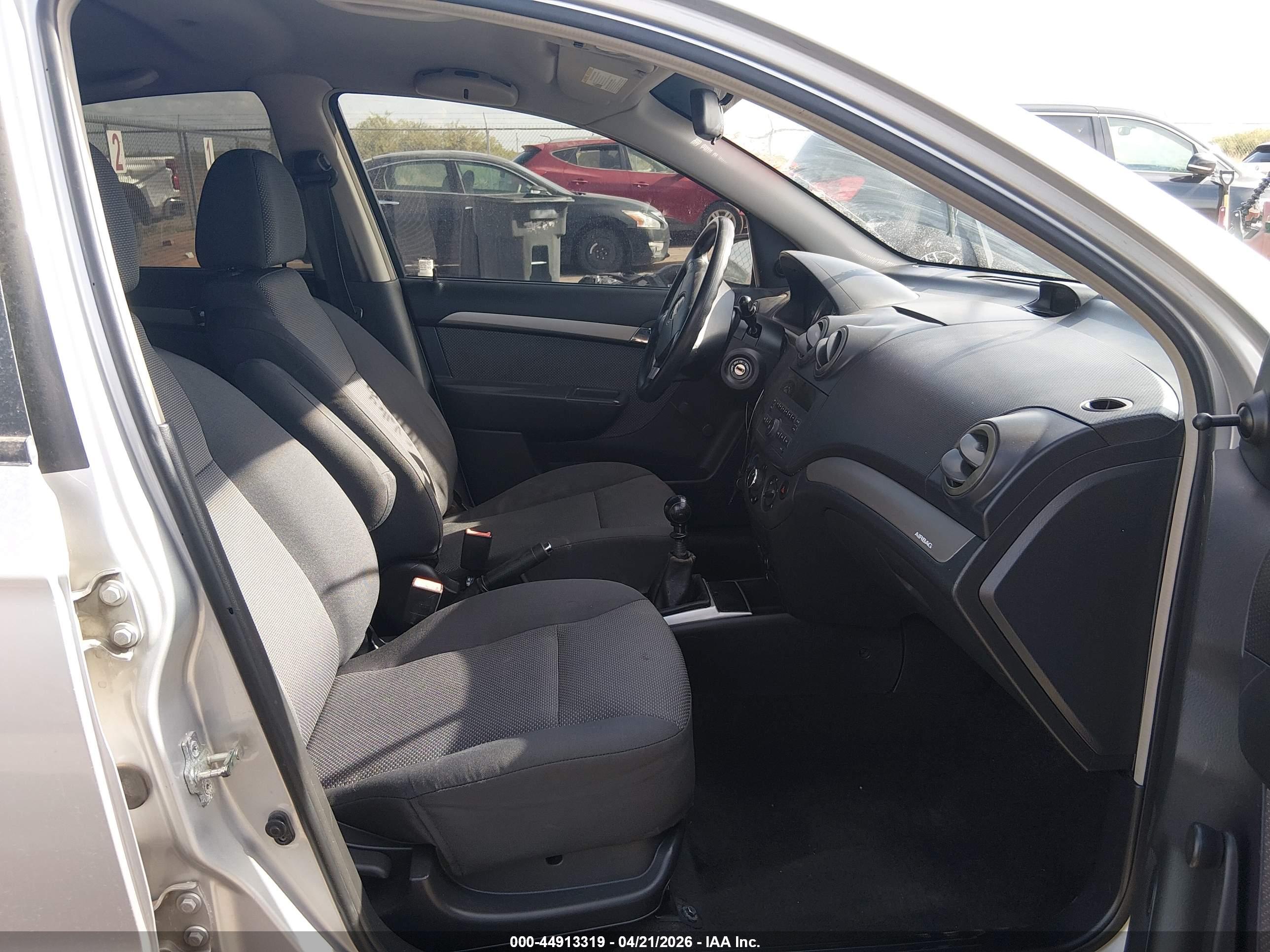 CHEVROLET AVEO image 5