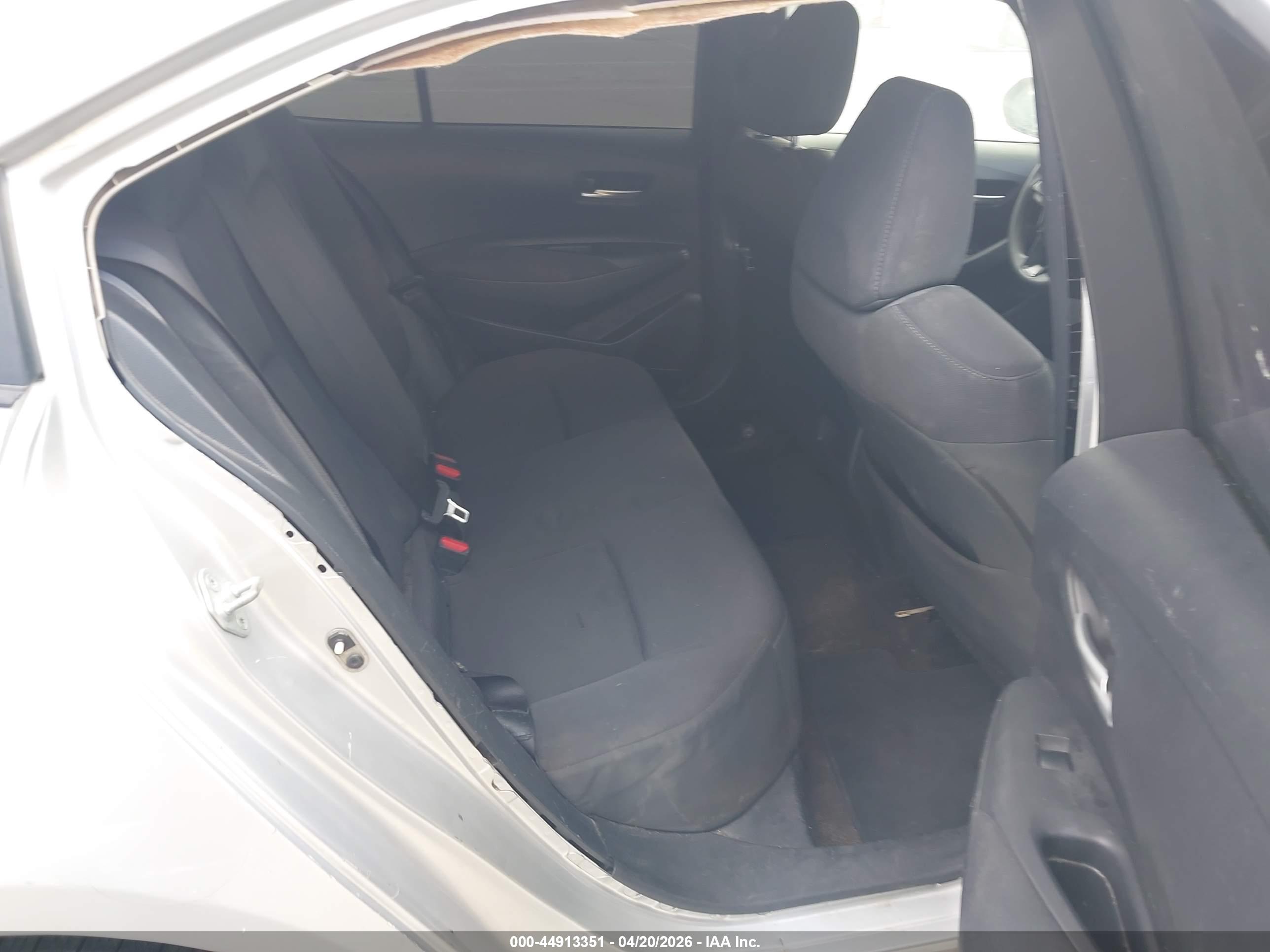 TOYOTA COROLLA image 8
