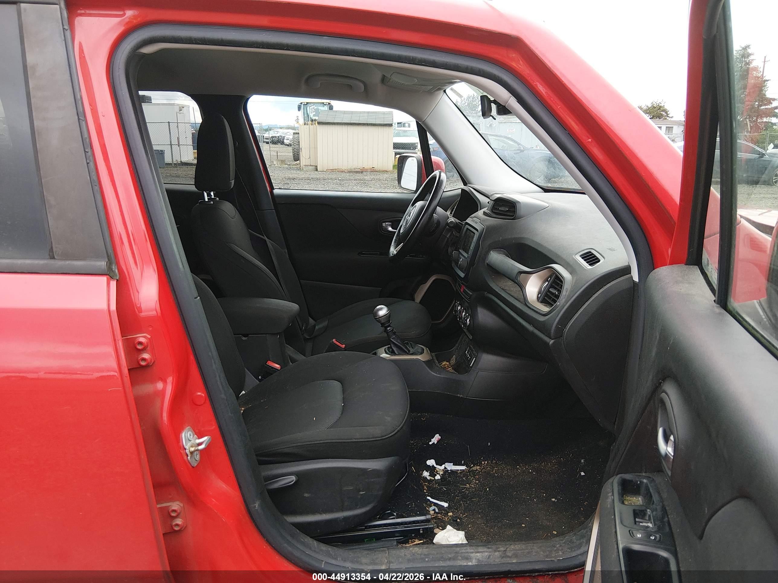 JEEP RENEGADE image 5