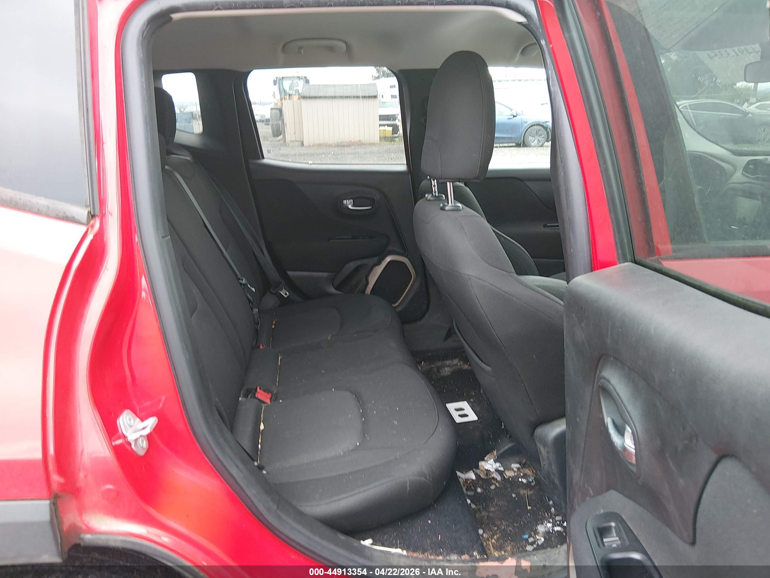 JEEP RENEGADE image 8
