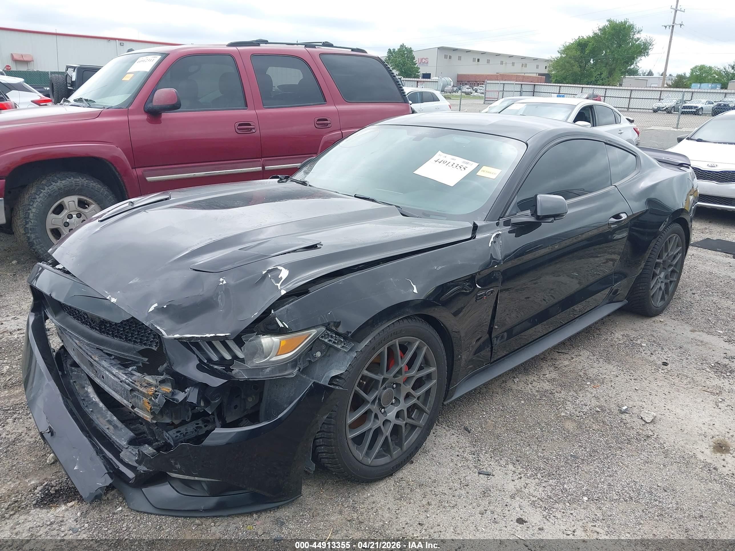 FORD MUSTANG image 2