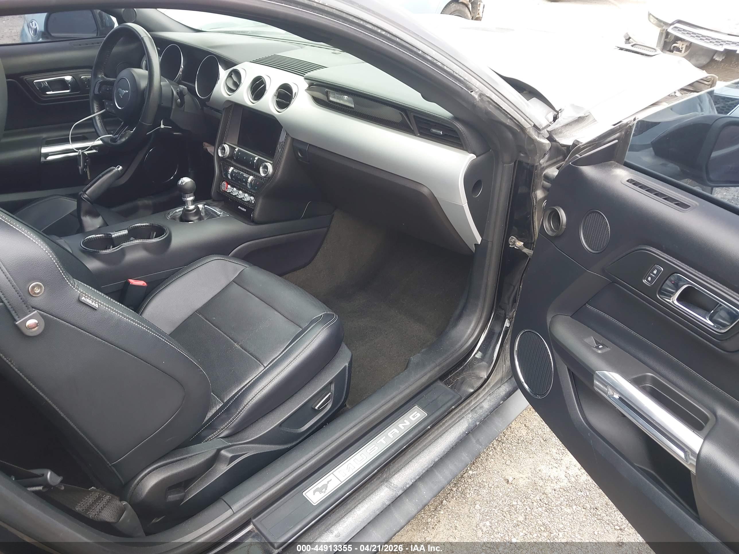 FORD MUSTANG image 5