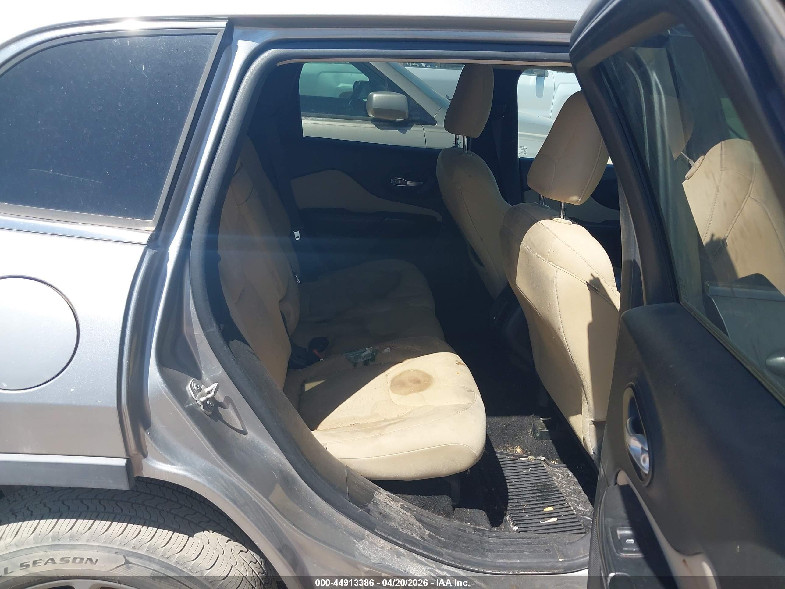JEEP CHEROKEE image 8