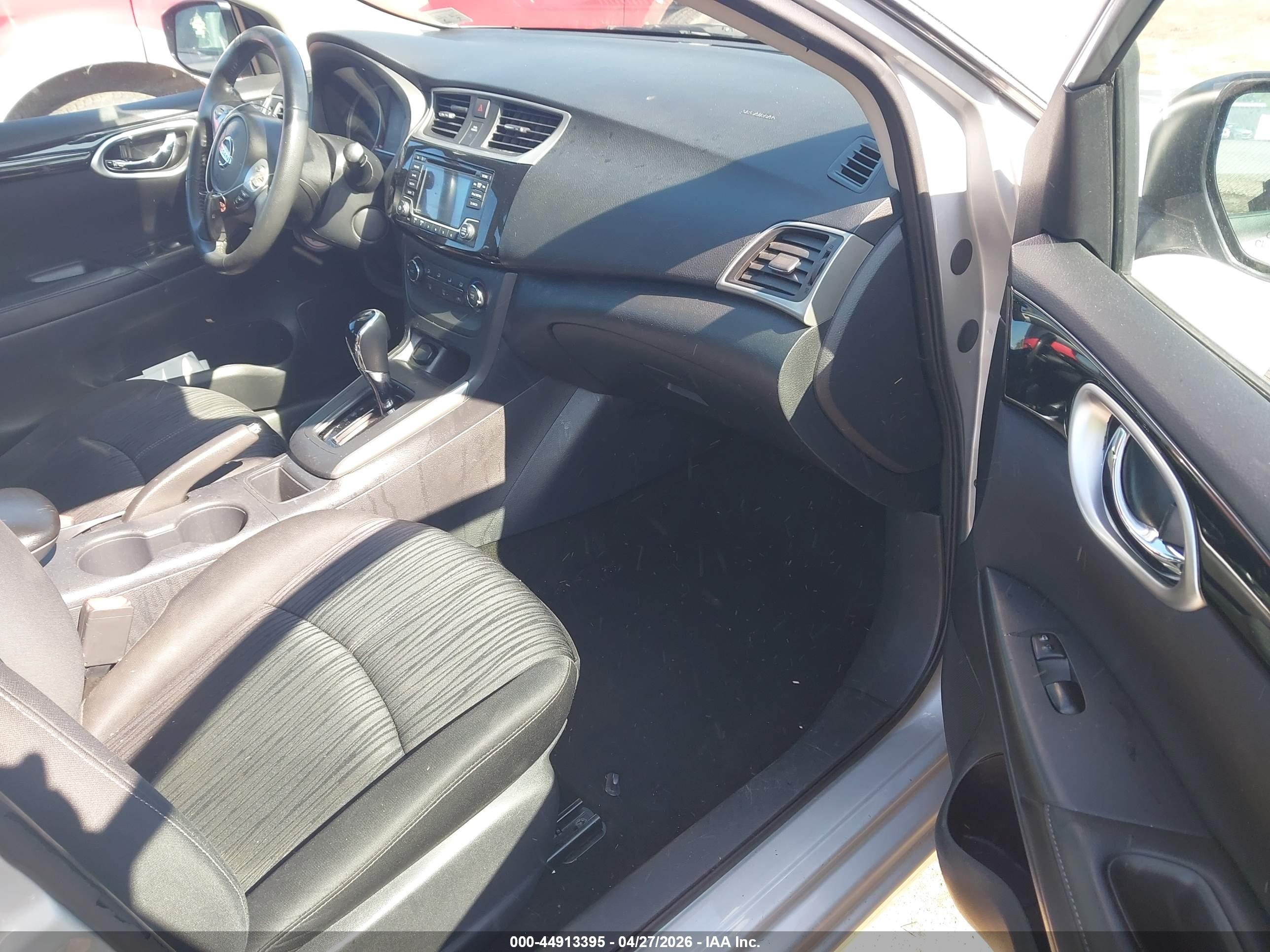 NISSAN SENTRA image 5