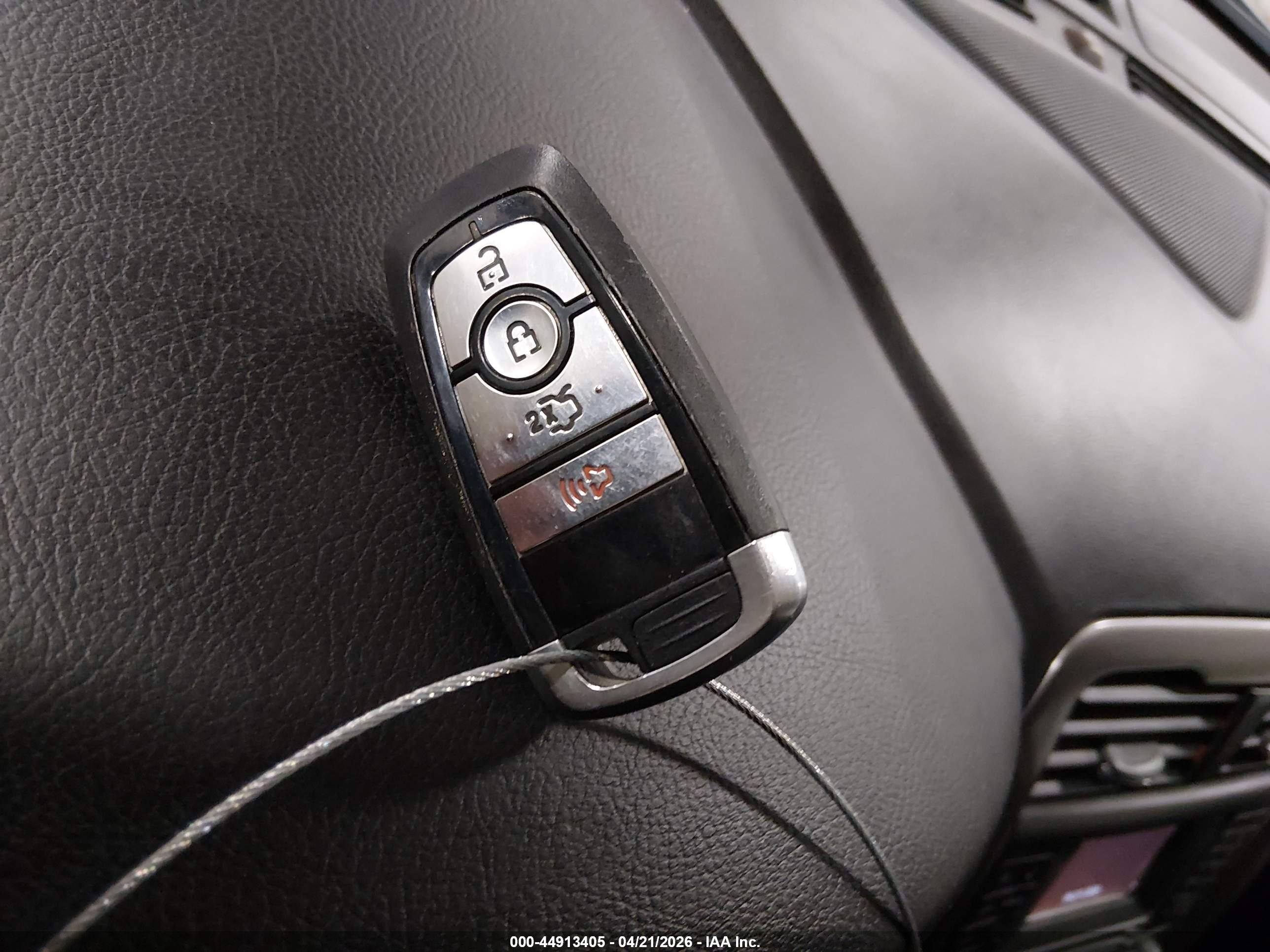 FORD FUSION image 11