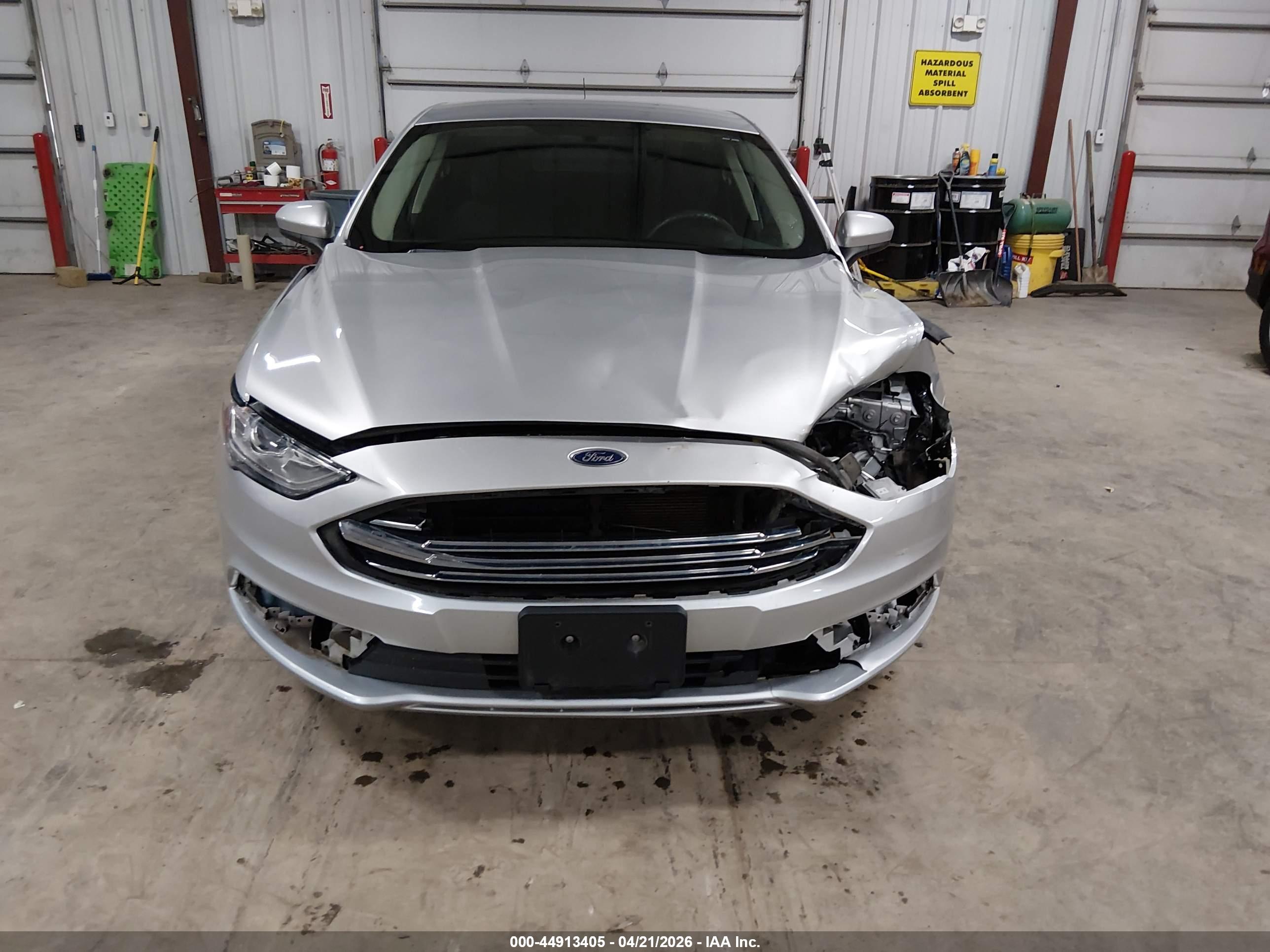 FORD FUSION image 6