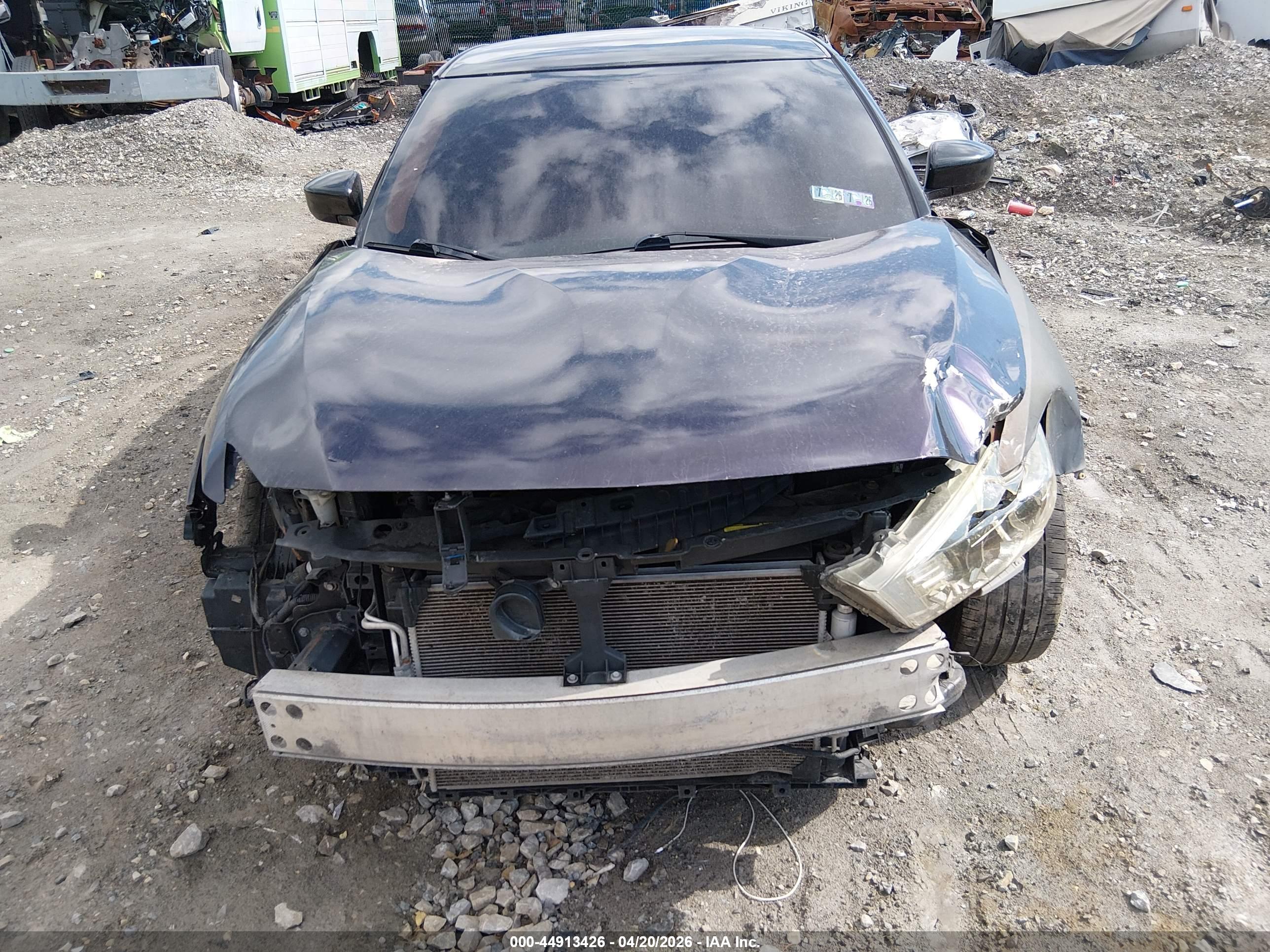 NISSAN MAXIMA image 6