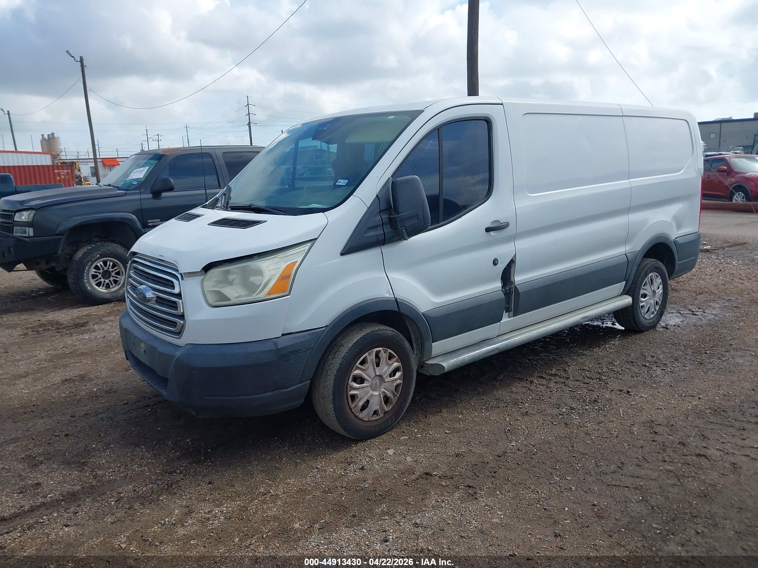 FORD TRANSIT-250 image 2