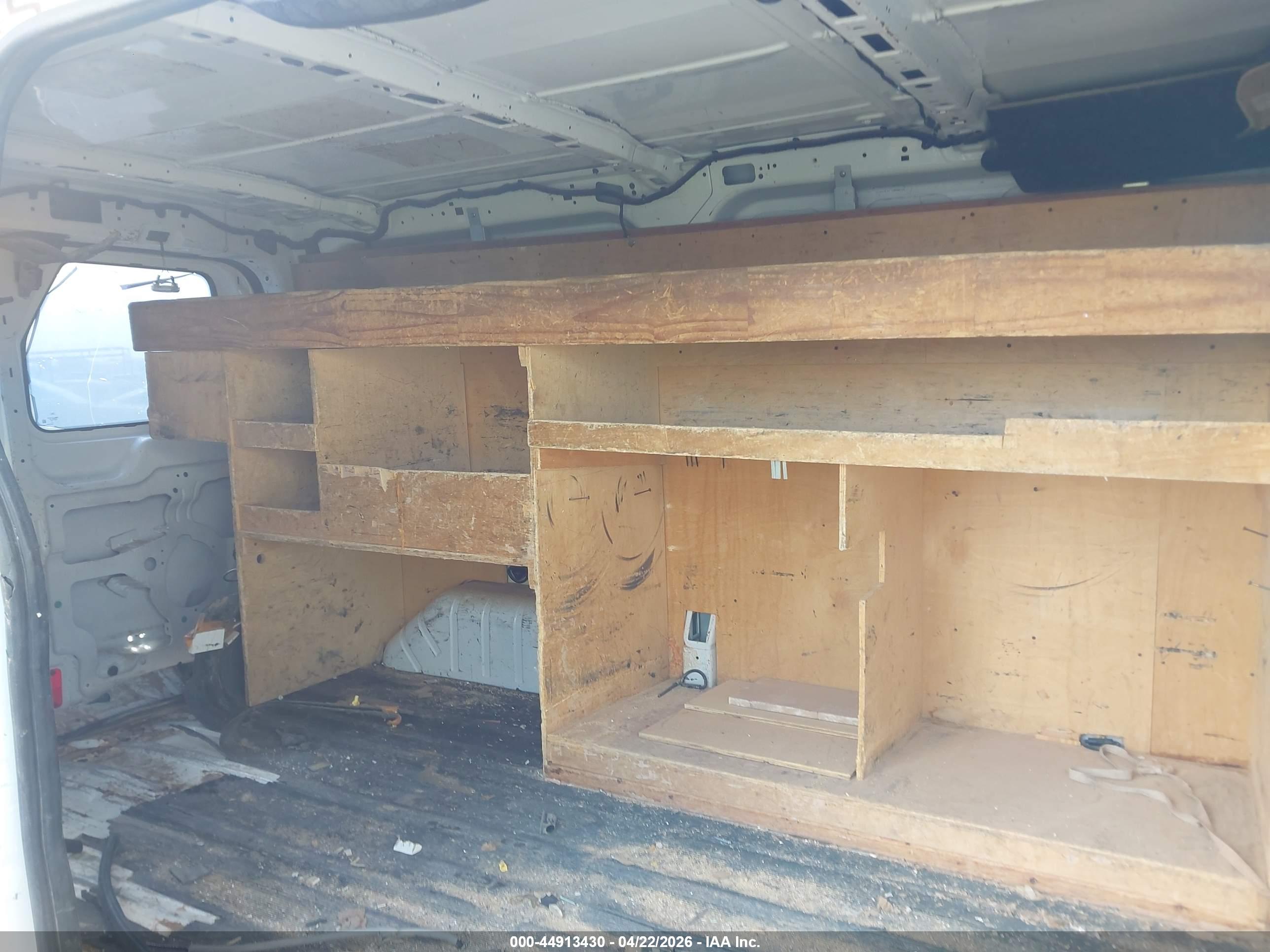 FORD TRANSIT-250 image 8