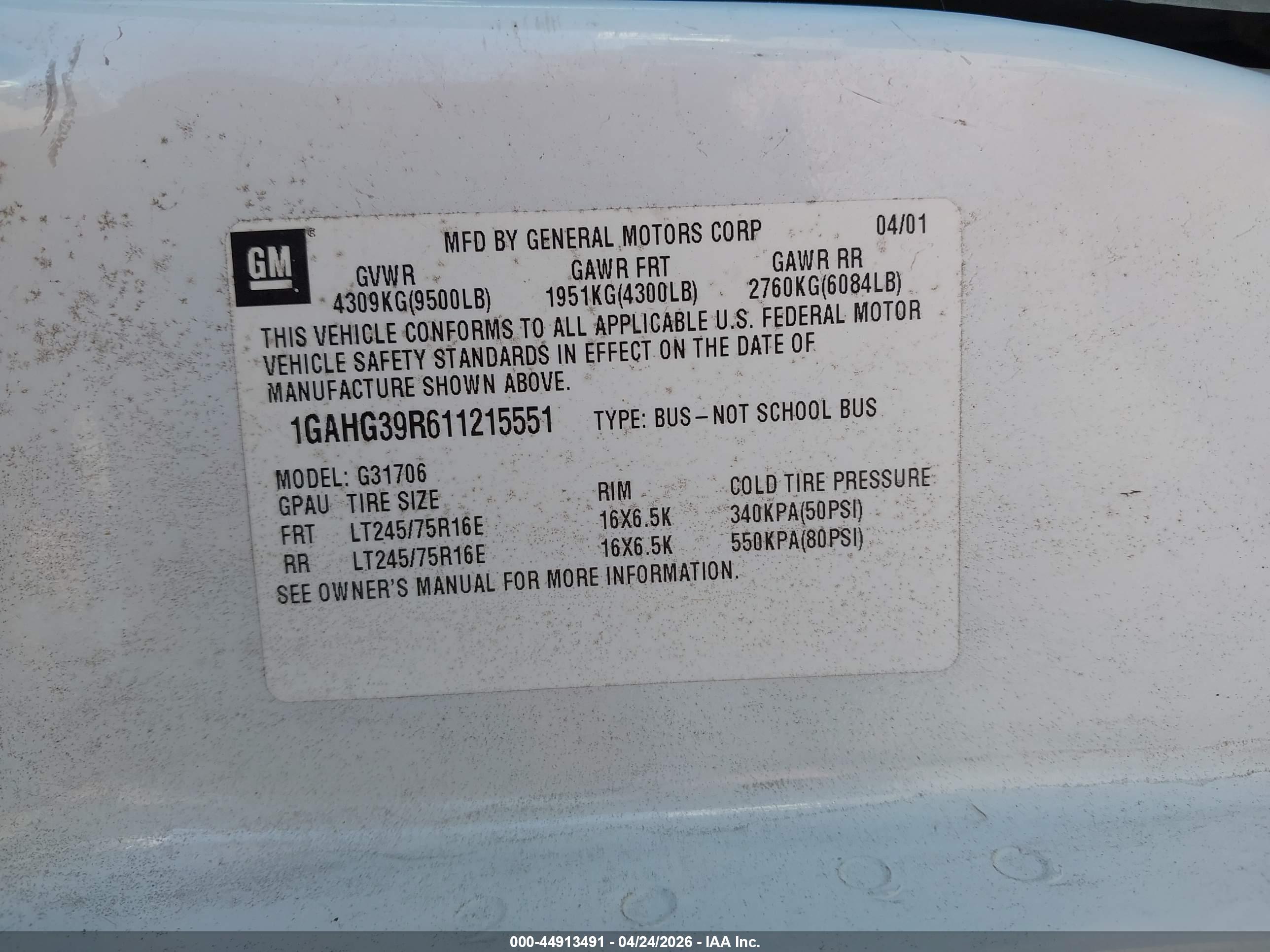 CHEVROLET EXPRESS image 9