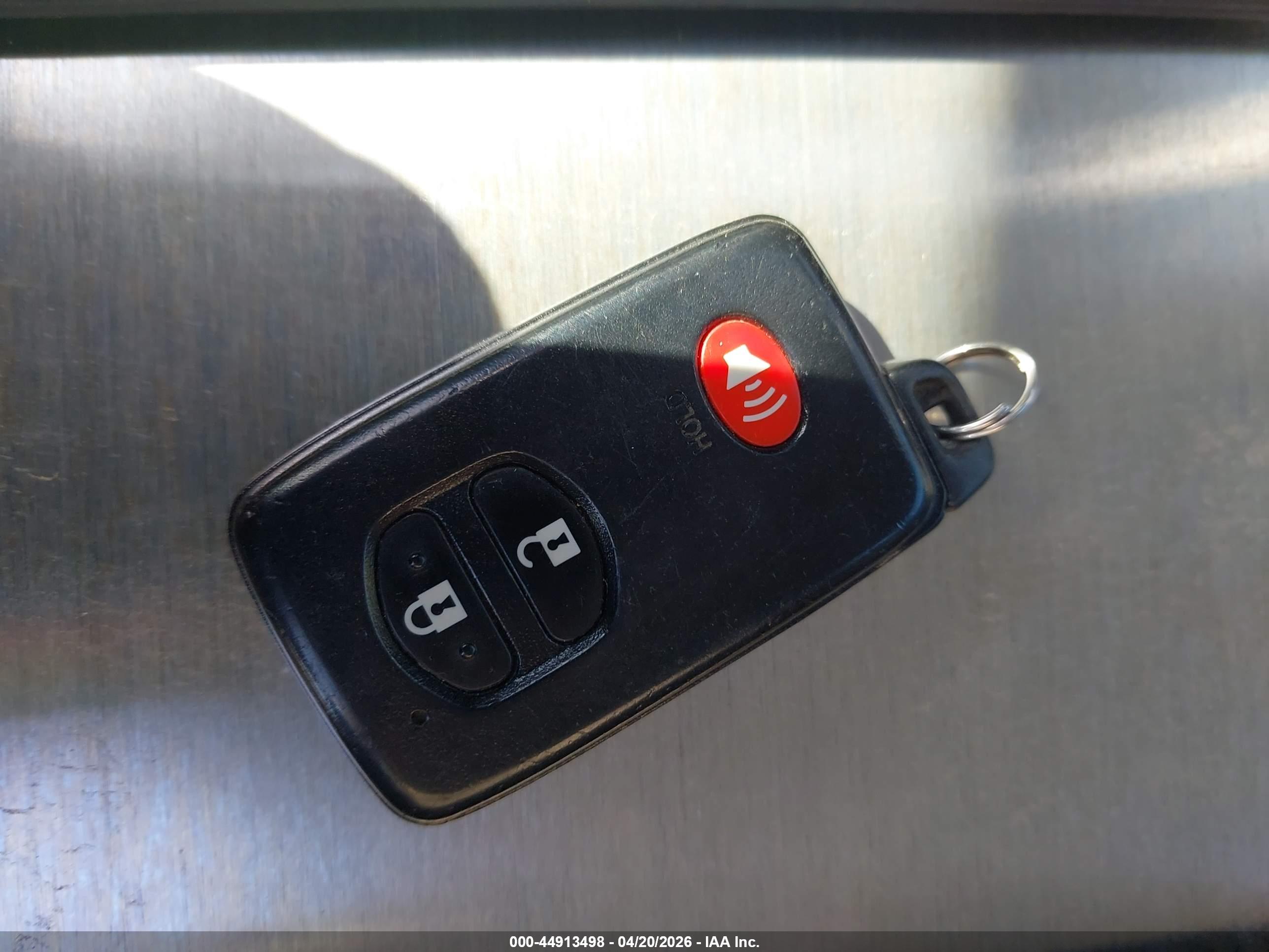 TOYOTA PRIUS image 11
