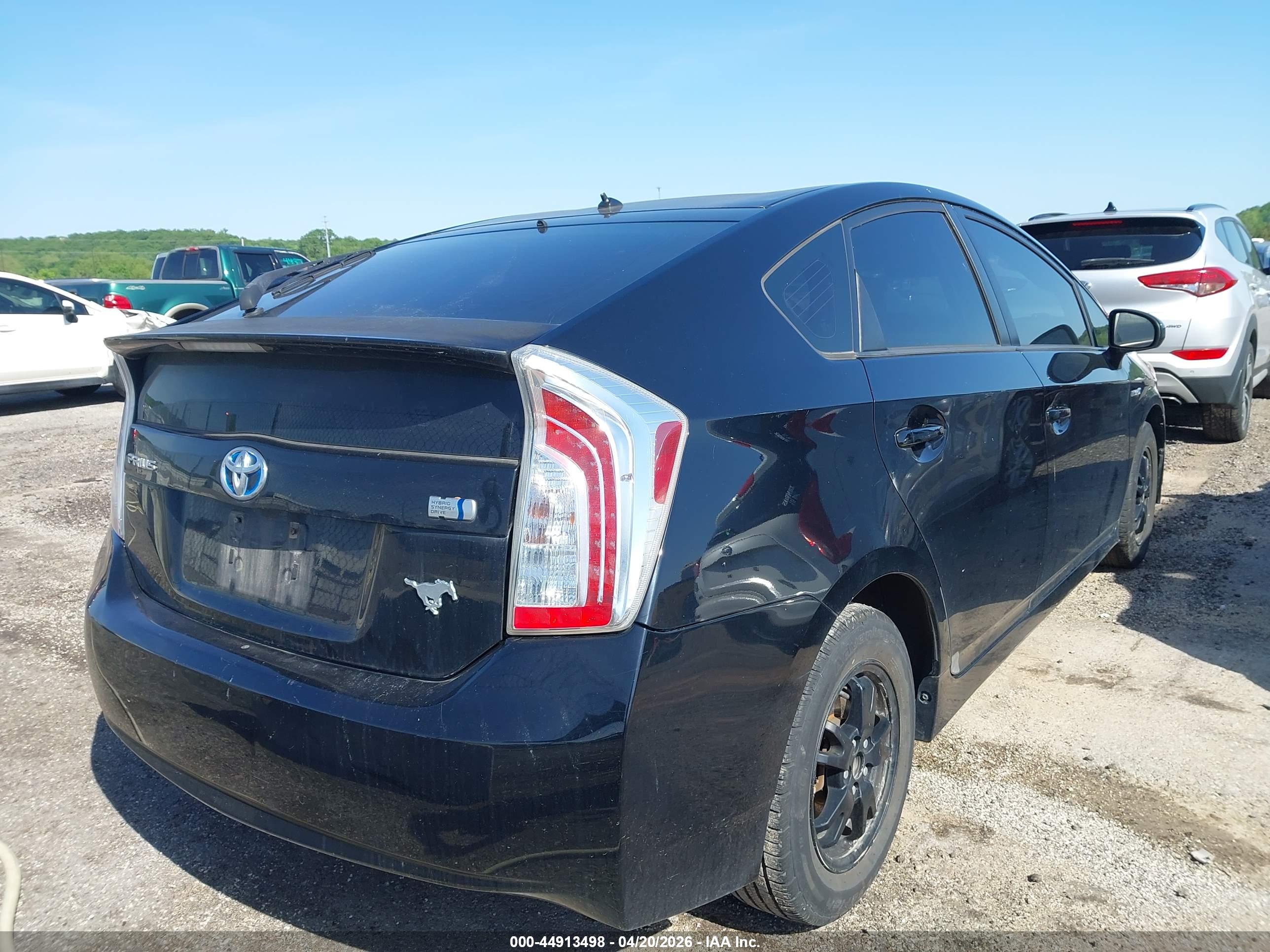 TOYOTA PRIUS image 4