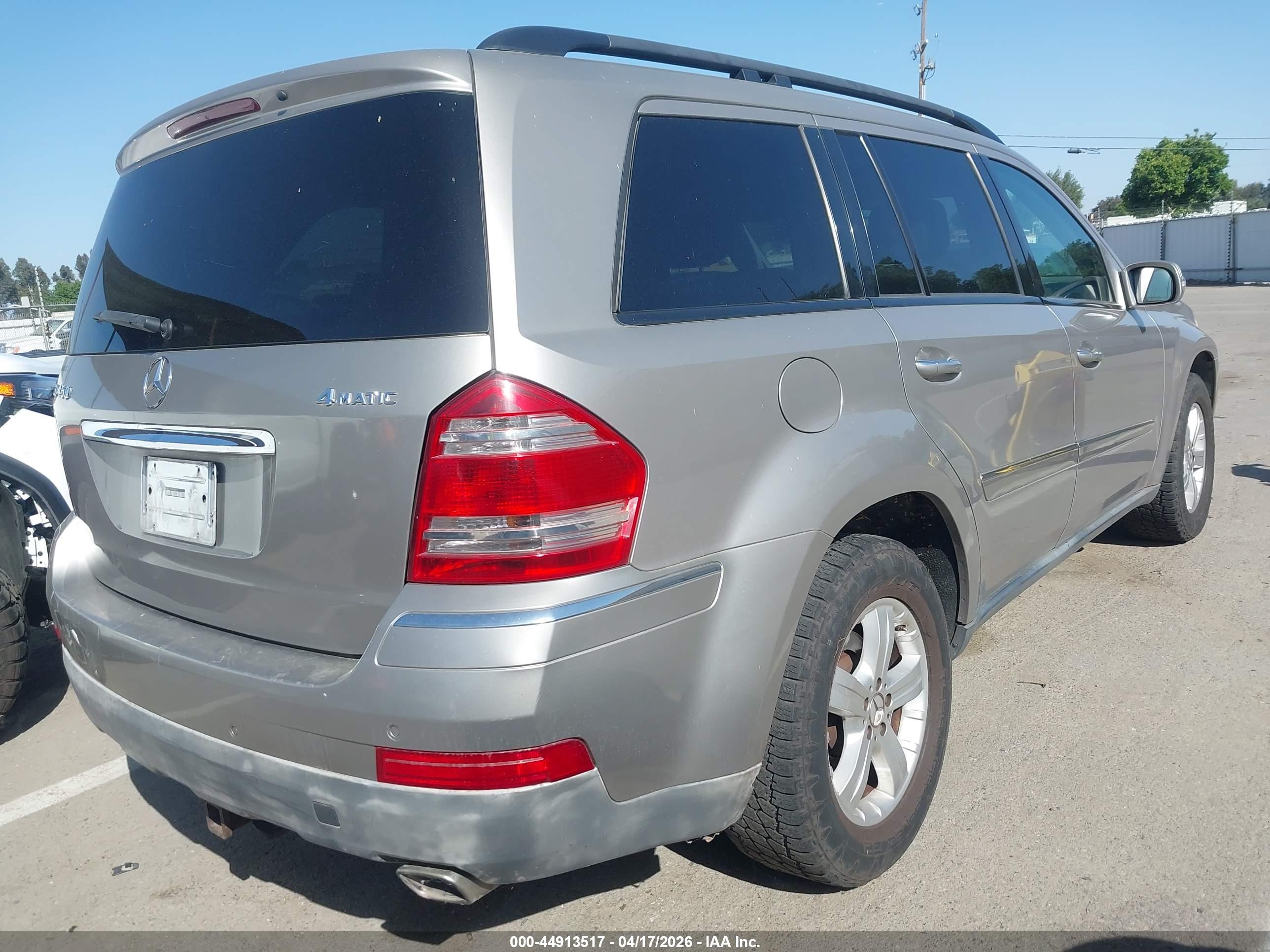 MERCEDES-BENZ GL image 4