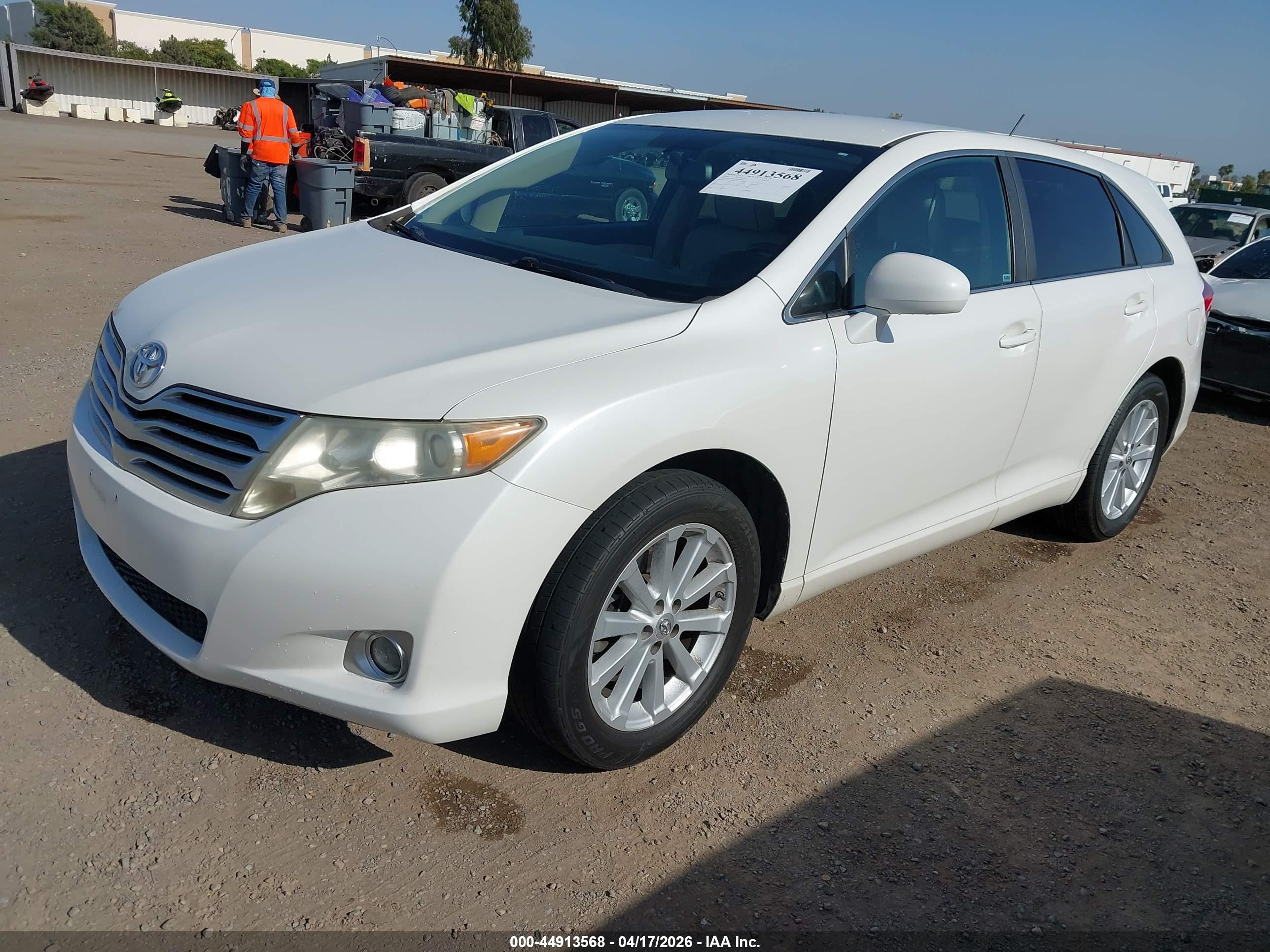 TOYOTA VENZA image 2