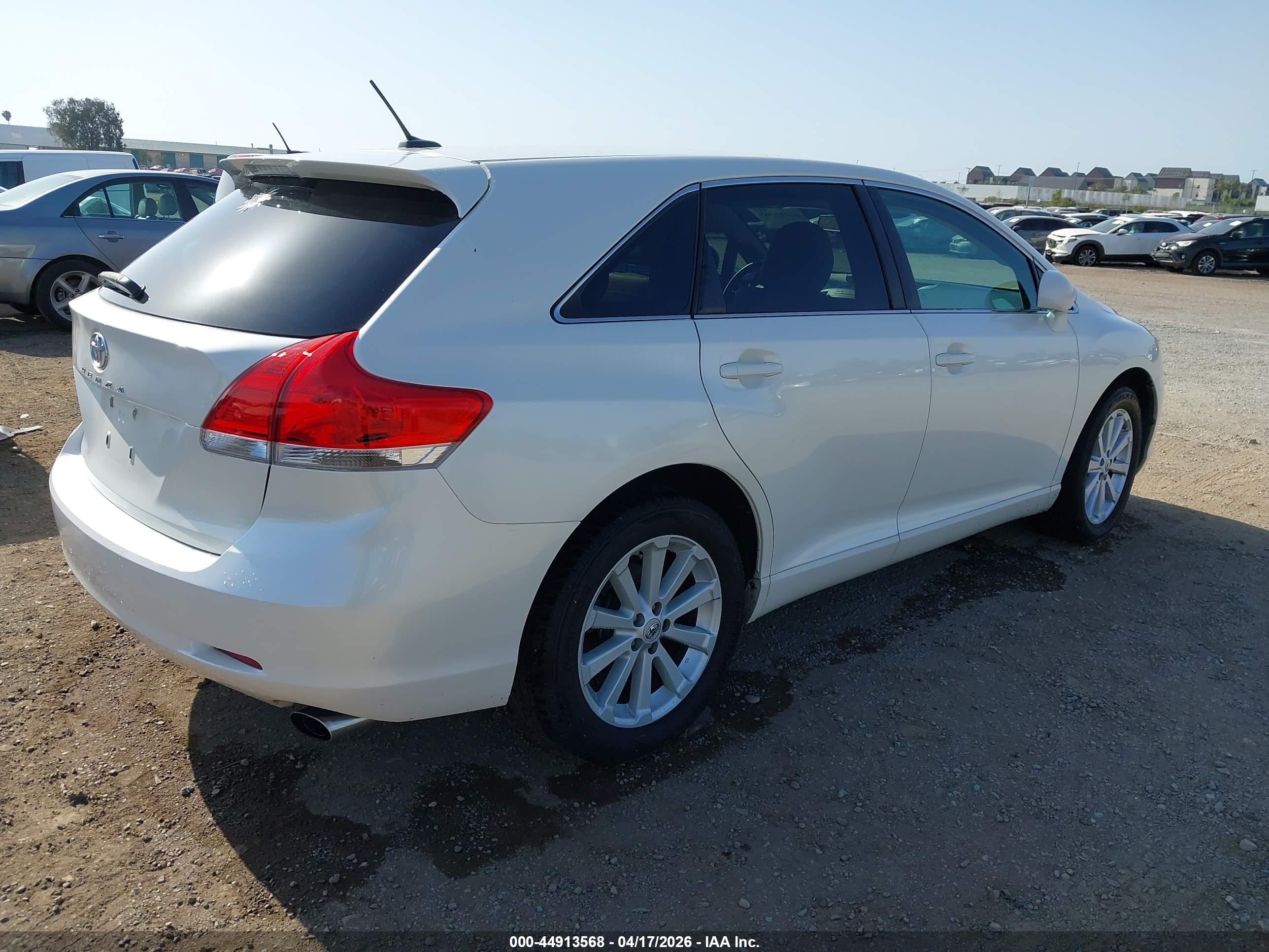 TOYOTA VENZA image 4