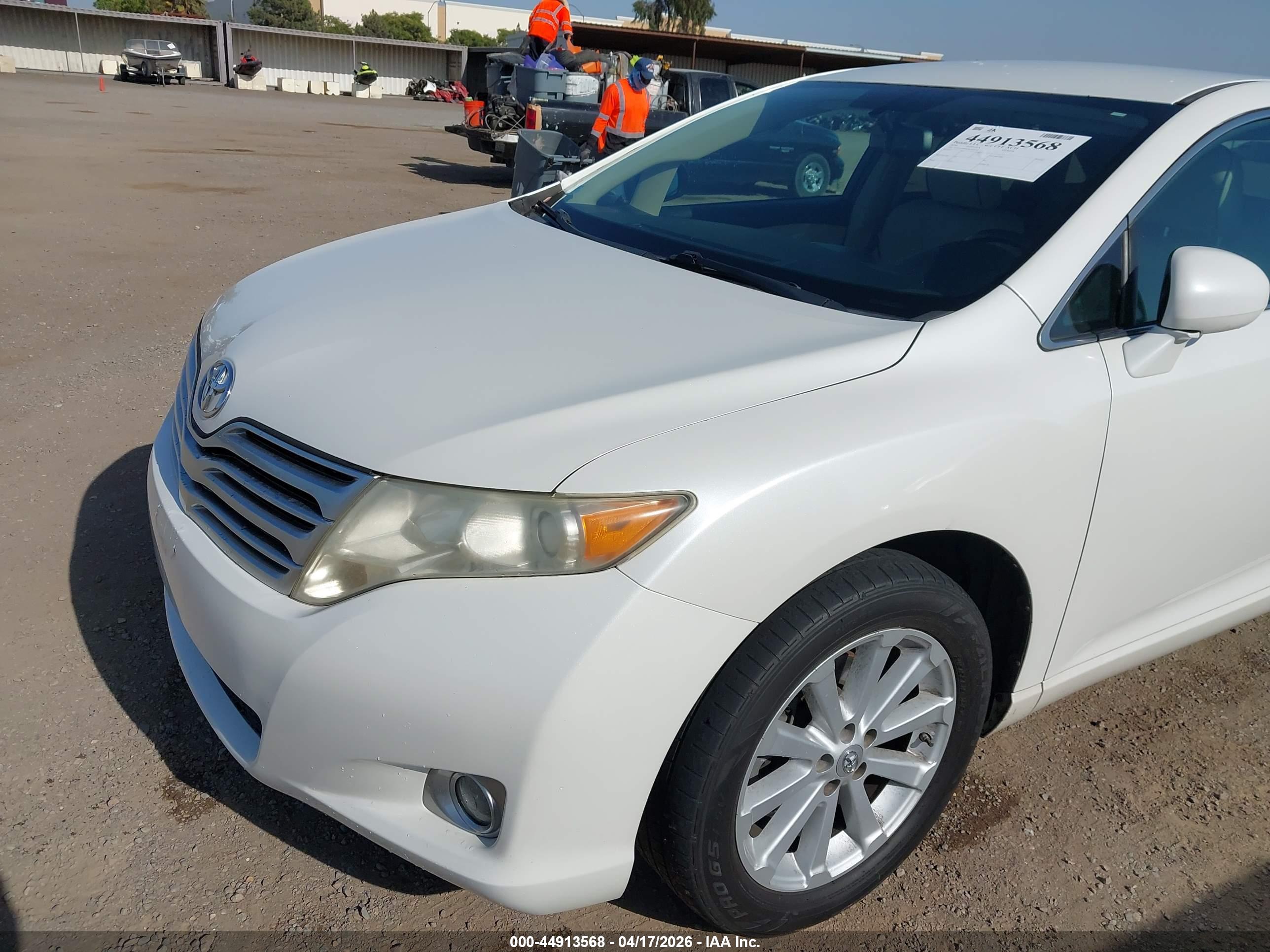 TOYOTA VENZA image 6