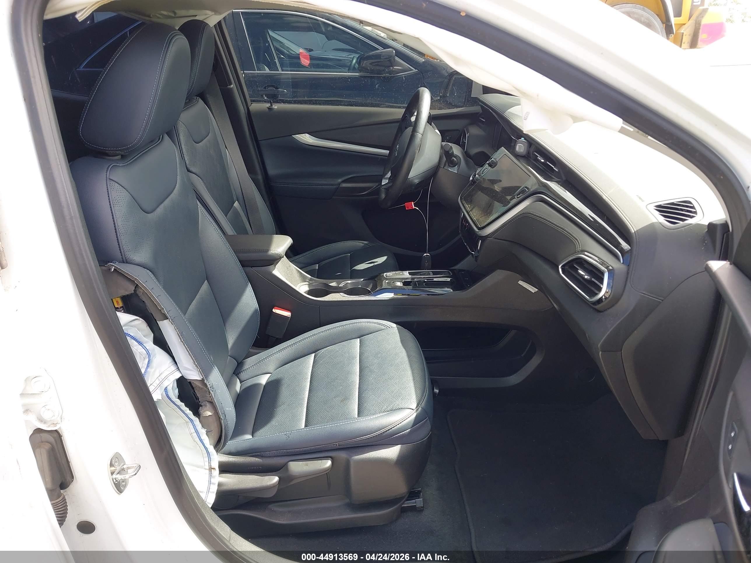 CHEVROLET BOLT image 5