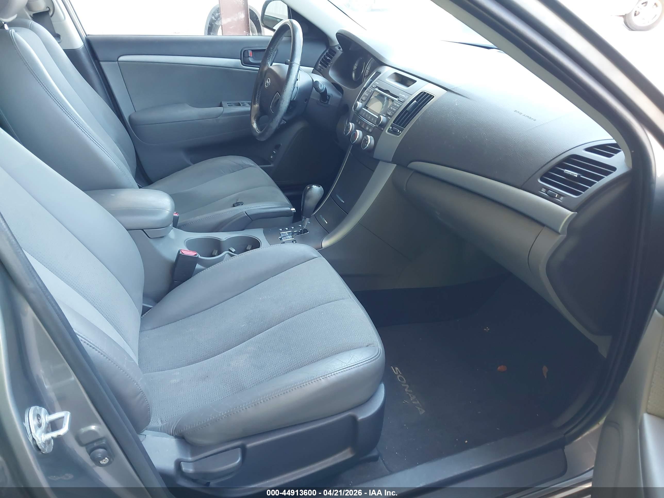 HYUNDAI SONATA image 5