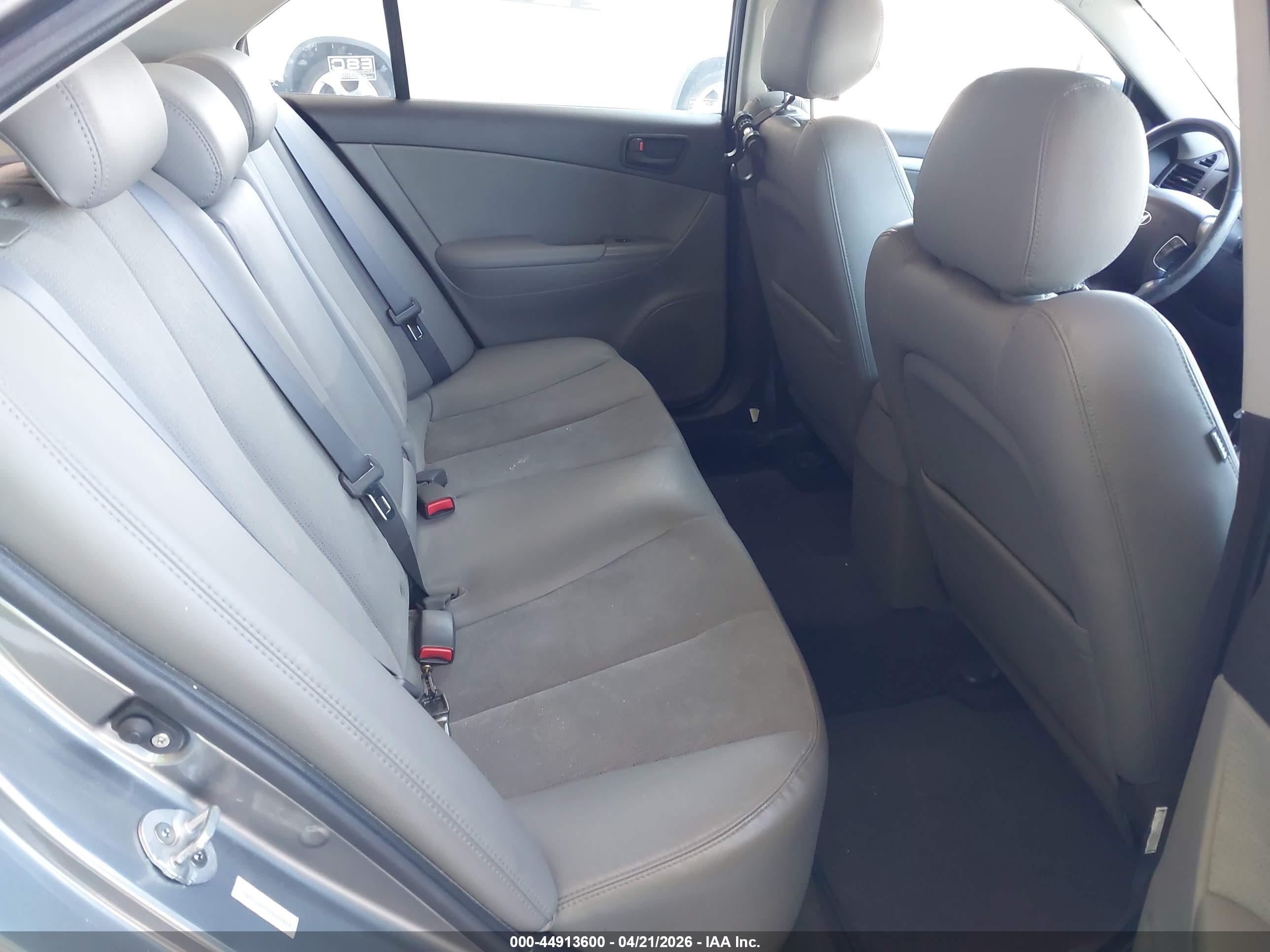 HYUNDAI SONATA image 8