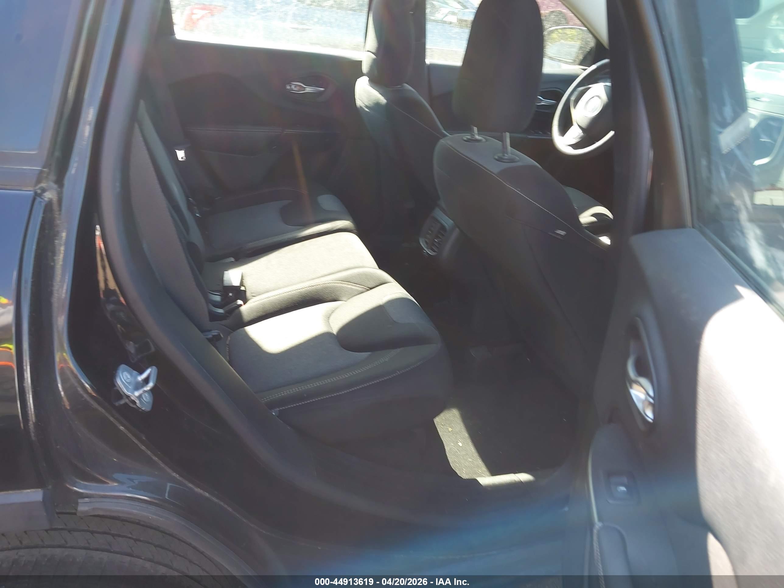 JEEP CHEROKEE image 8