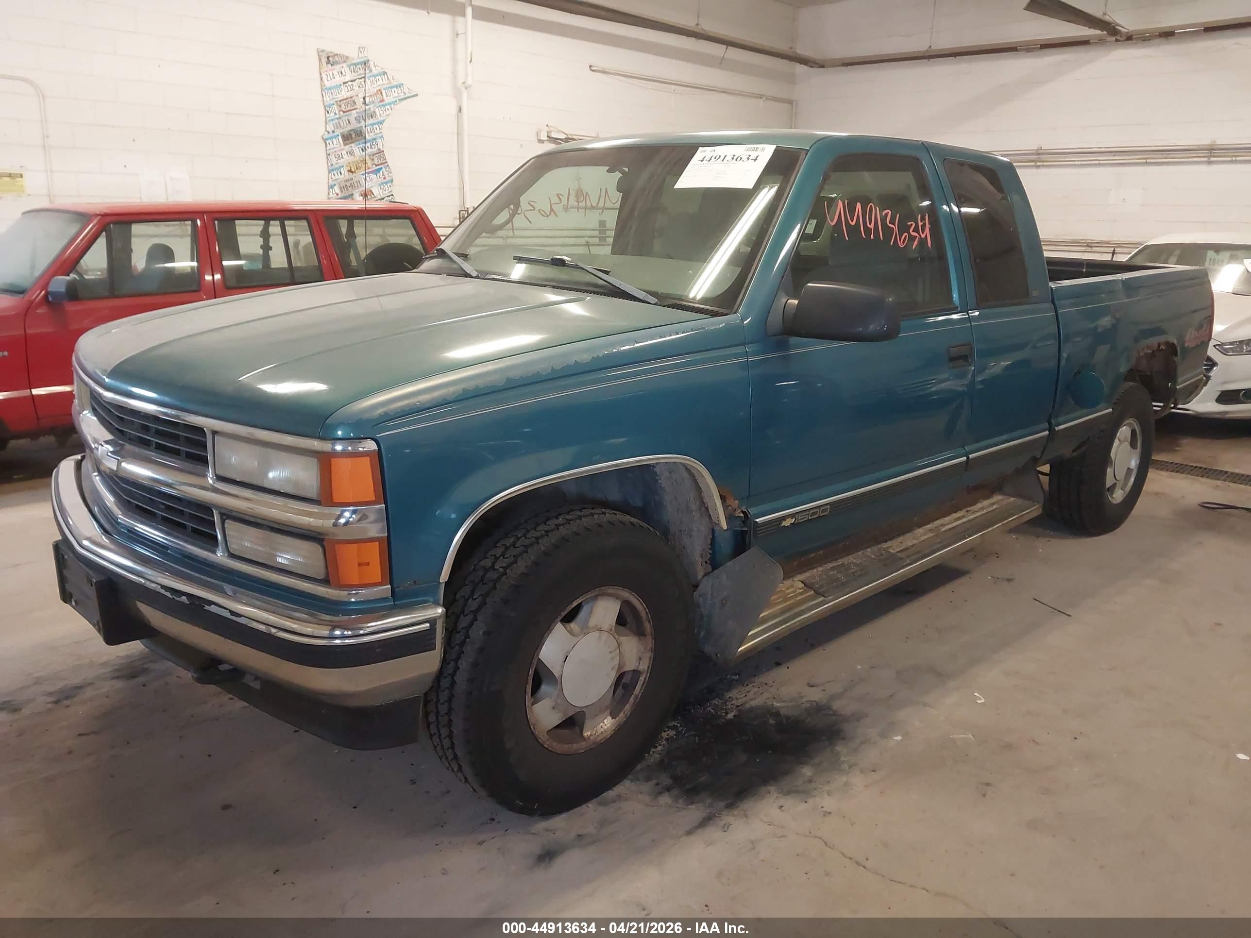 CHEVROLET K1500 image 2