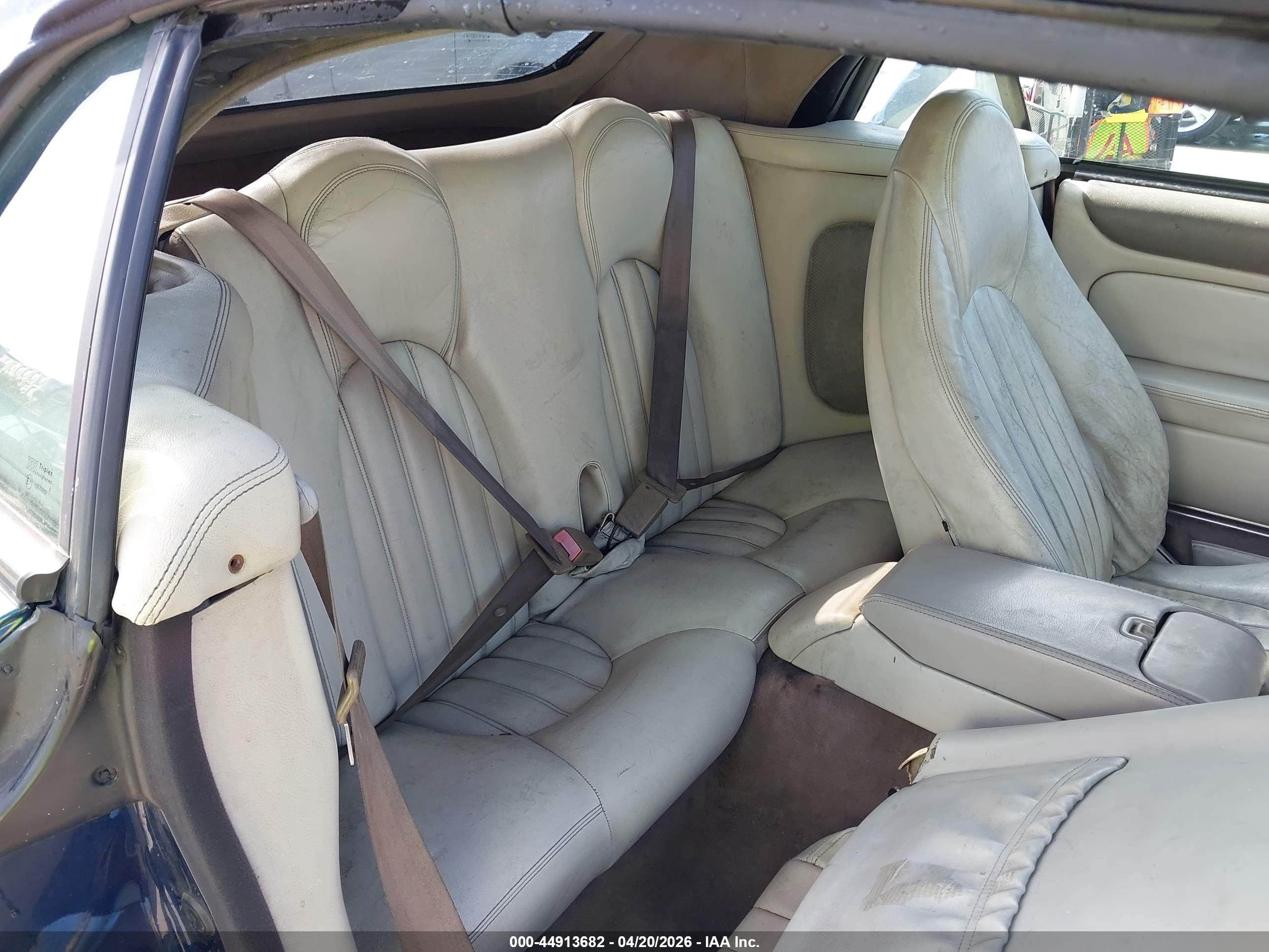 JAGUAR XK8 image 8