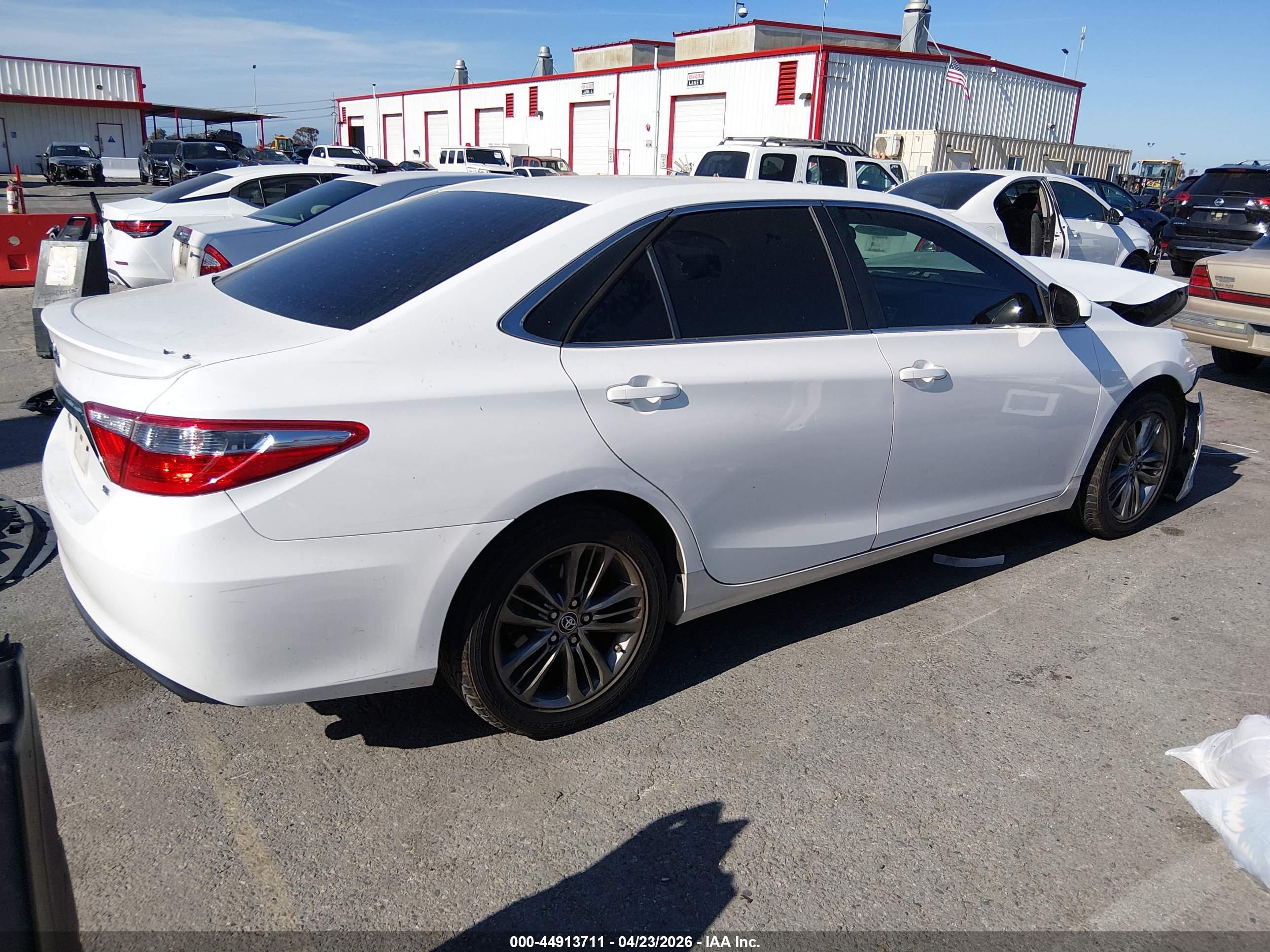 TOYOTA CAMRY image 4