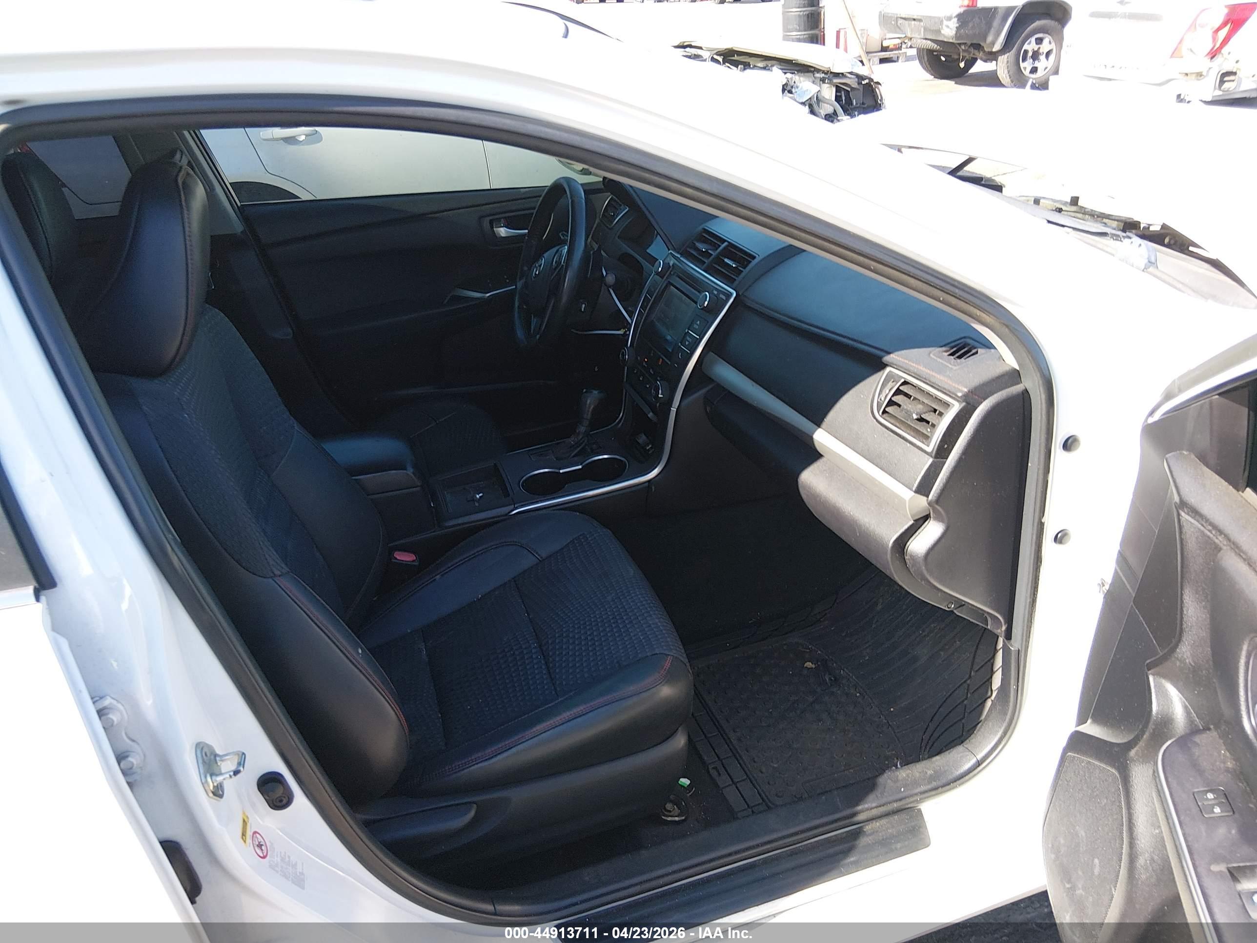 TOYOTA CAMRY image 5