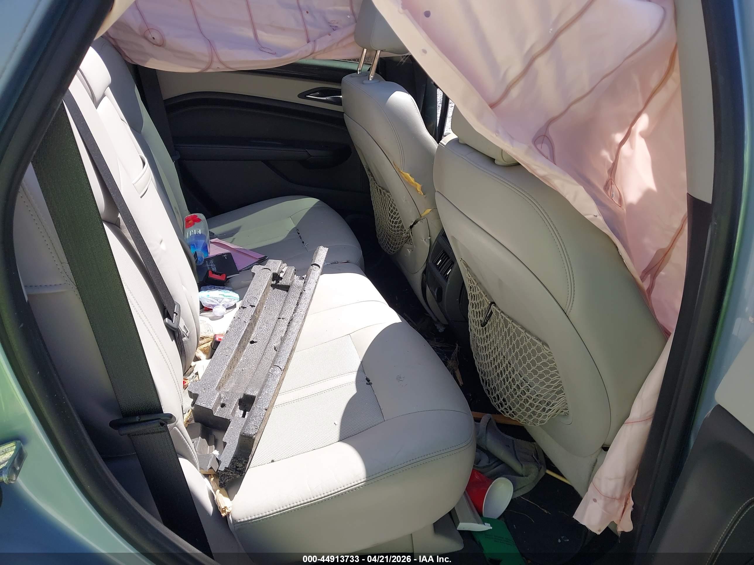 CADILLAC SRX image 8