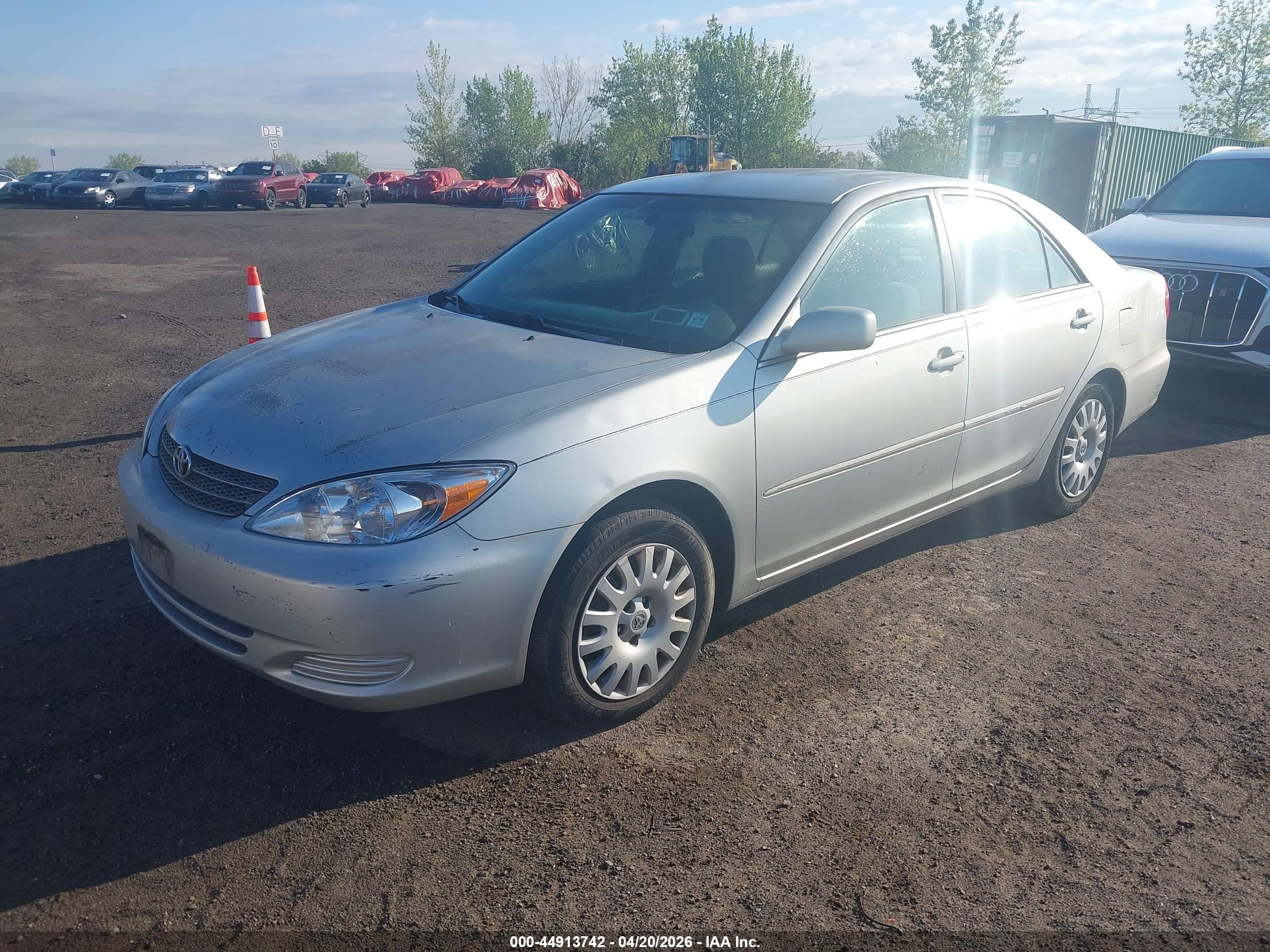 TOYOTA CAMRY image 2
