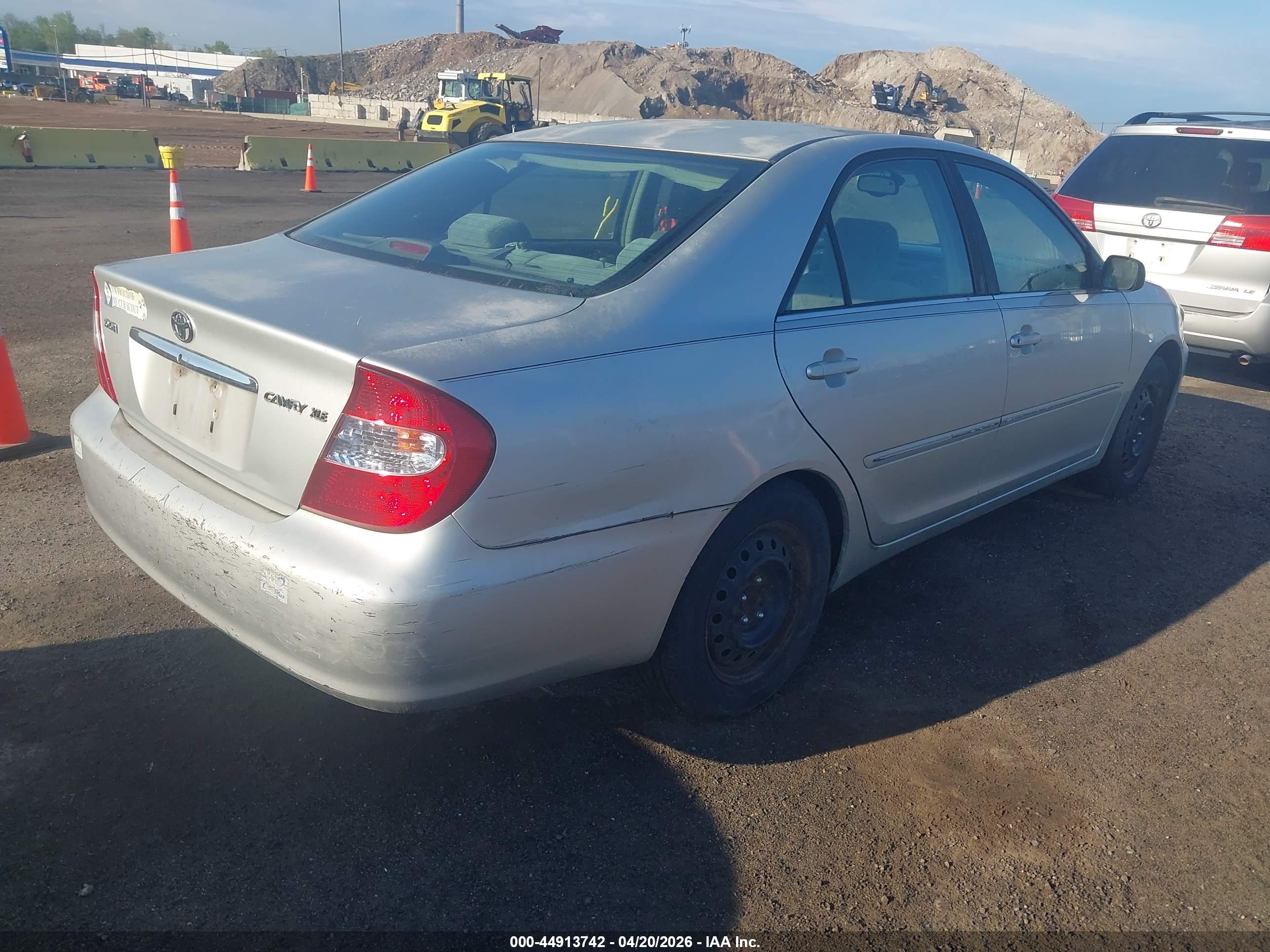 TOYOTA CAMRY image 4