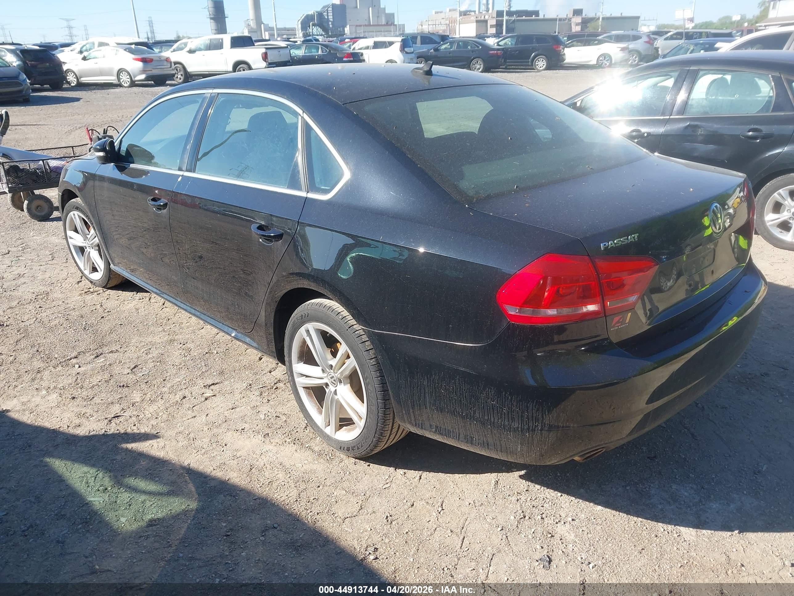 VOLKSWAGEN PASSAT image 3