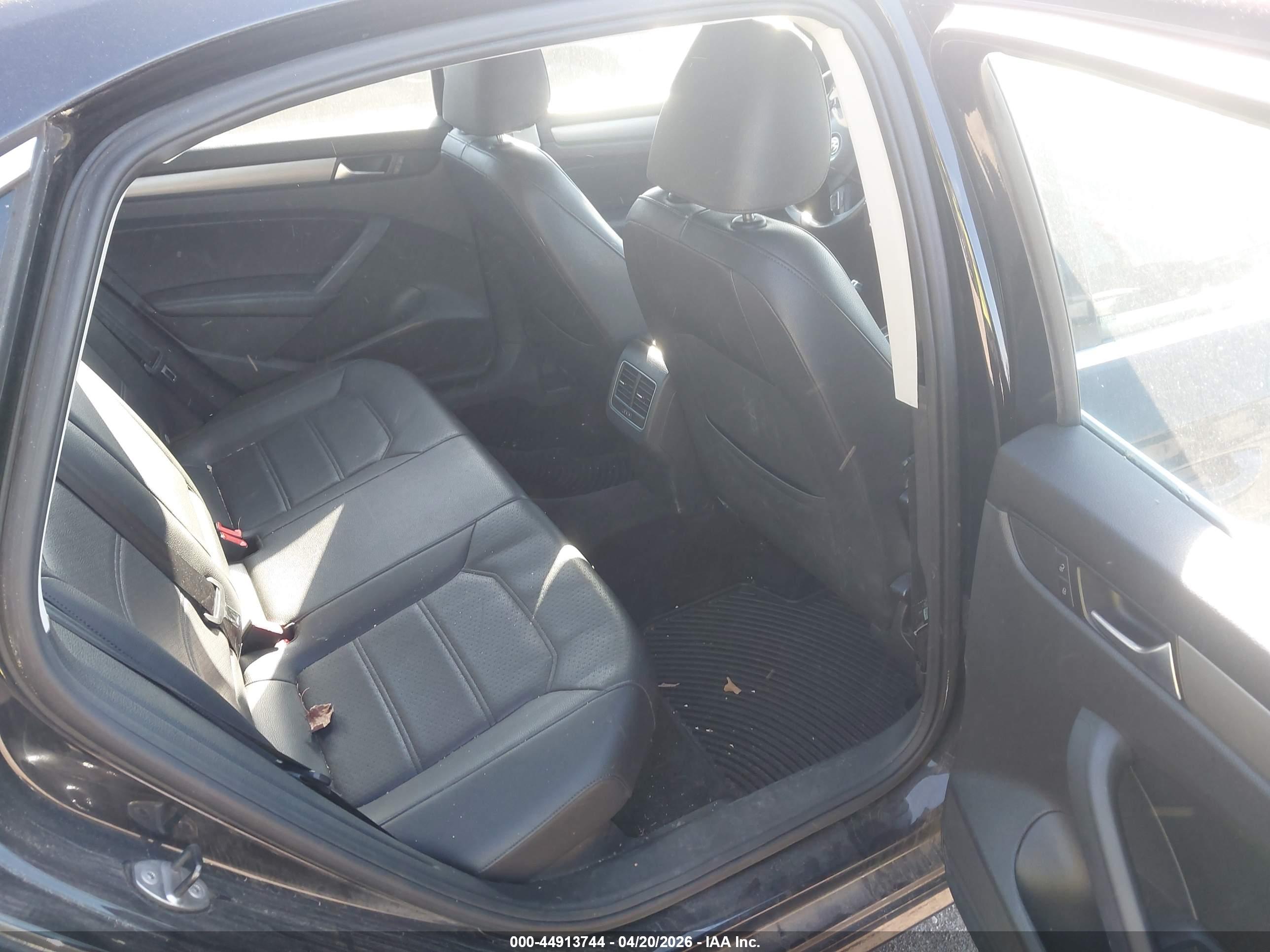 VOLKSWAGEN PASSAT image 8