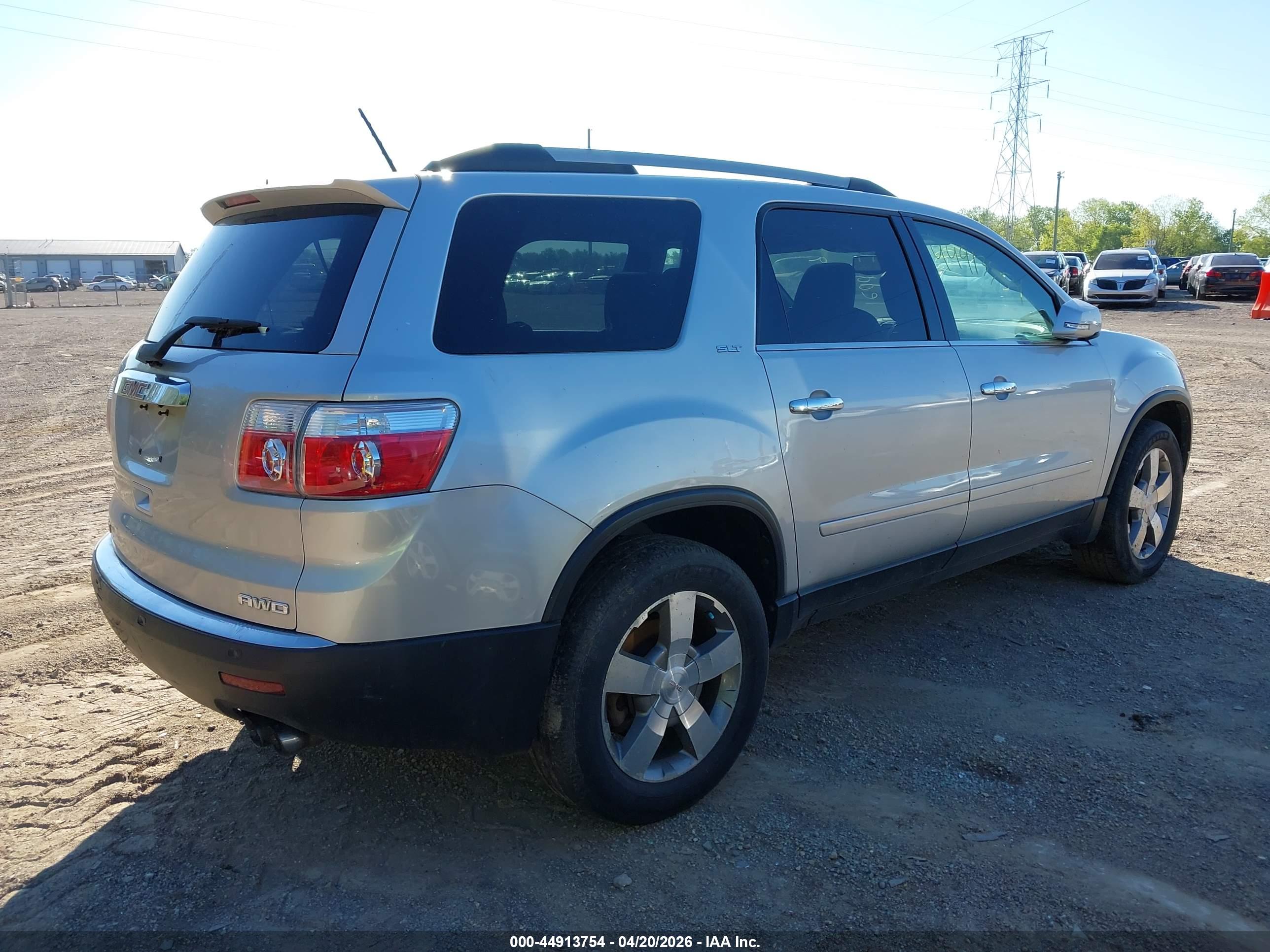 GMC ACADIA image 4