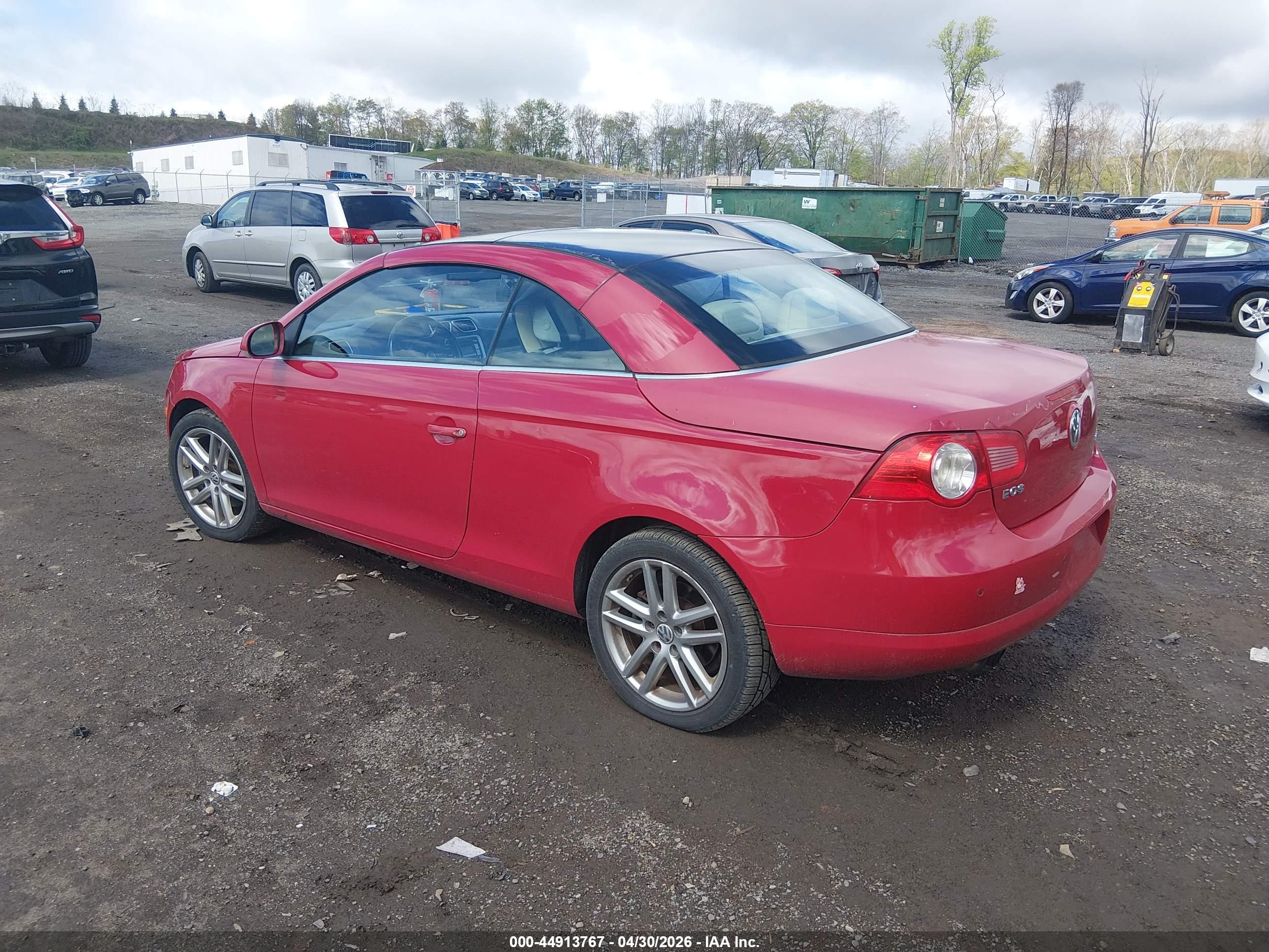 VOLKSWAGEN EOS image 3