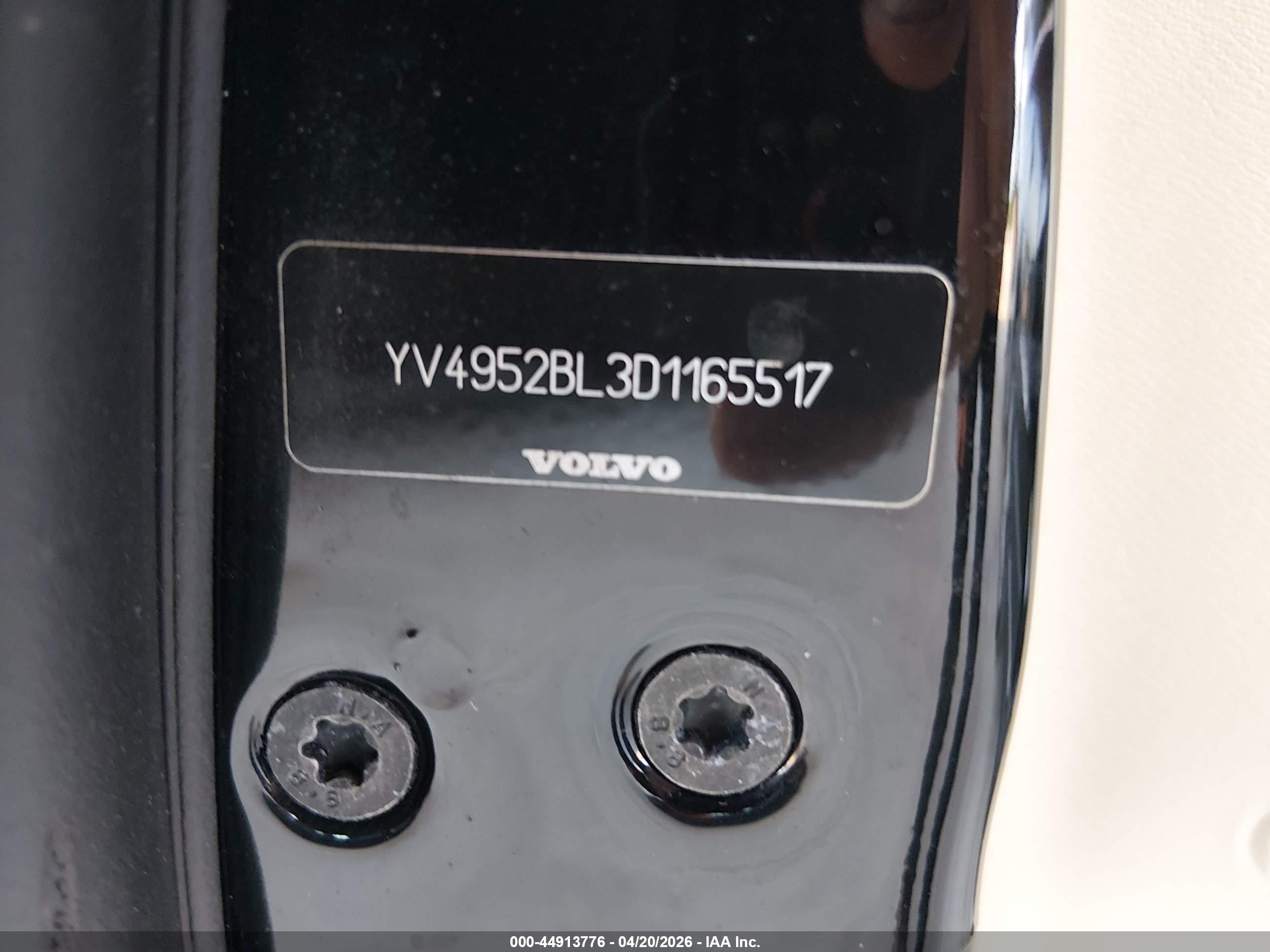 VOLVO XC70 image 9