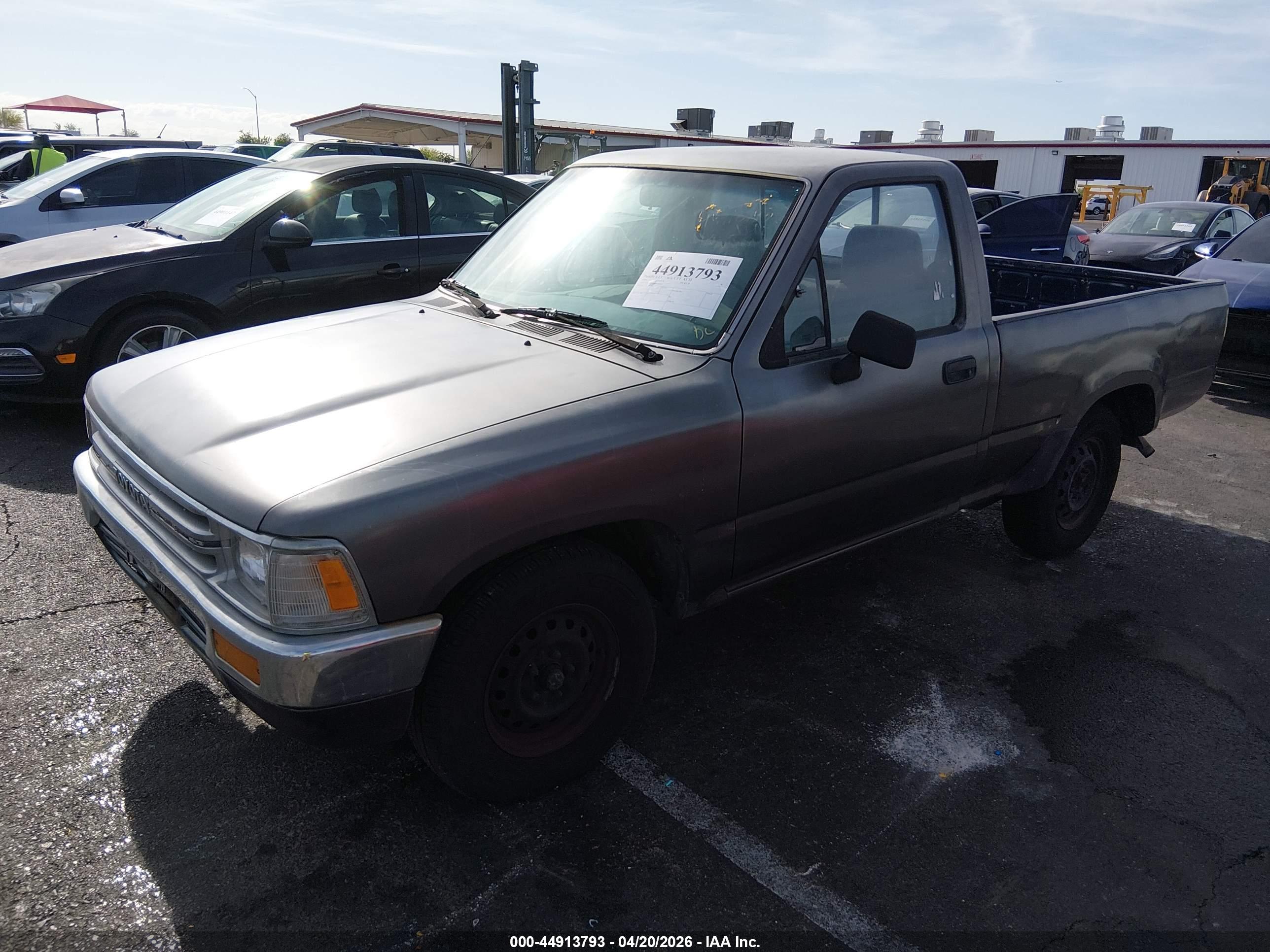 TOYOTA PICKUP image 2
