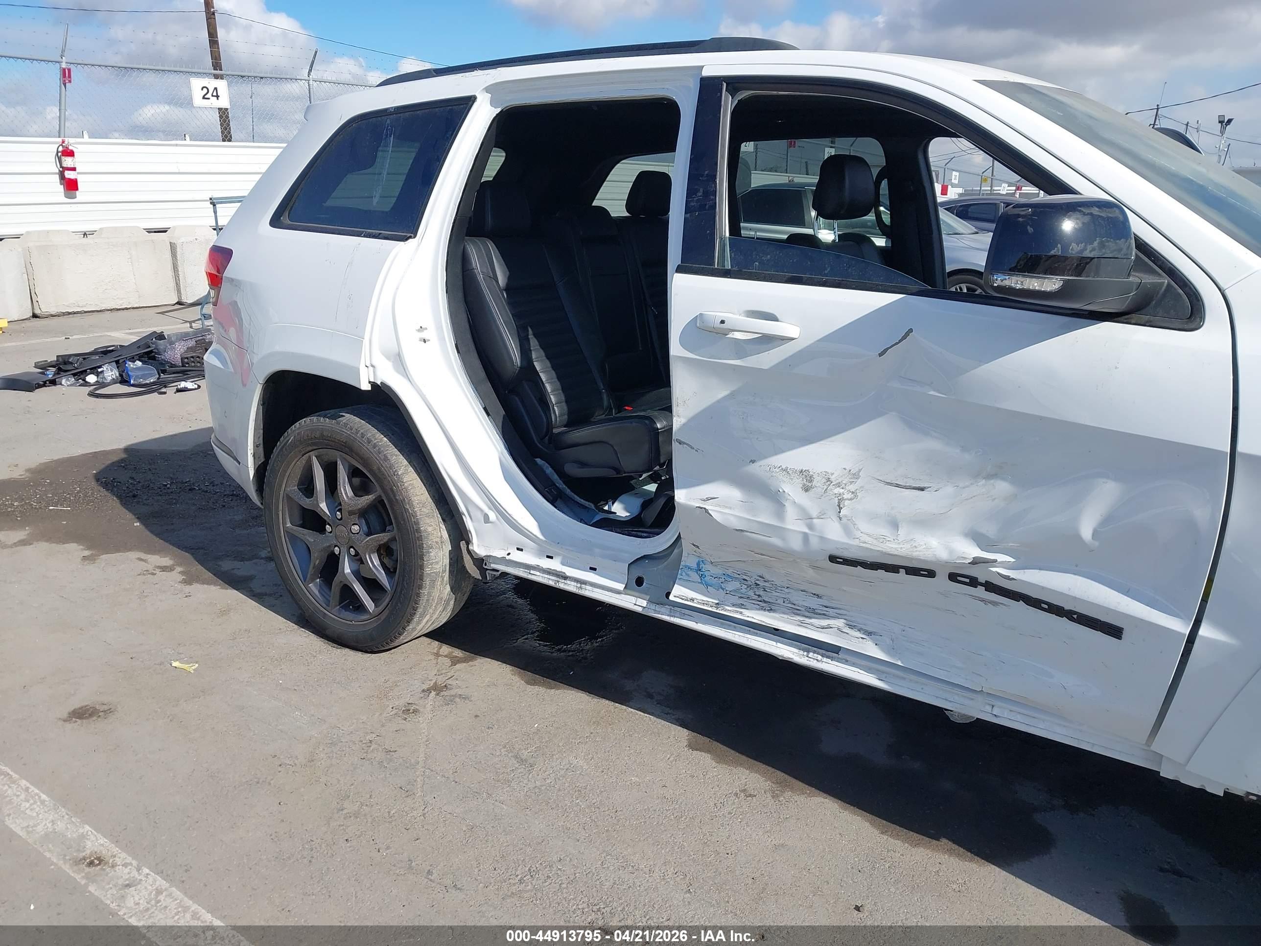 JEEP GRAND image 6