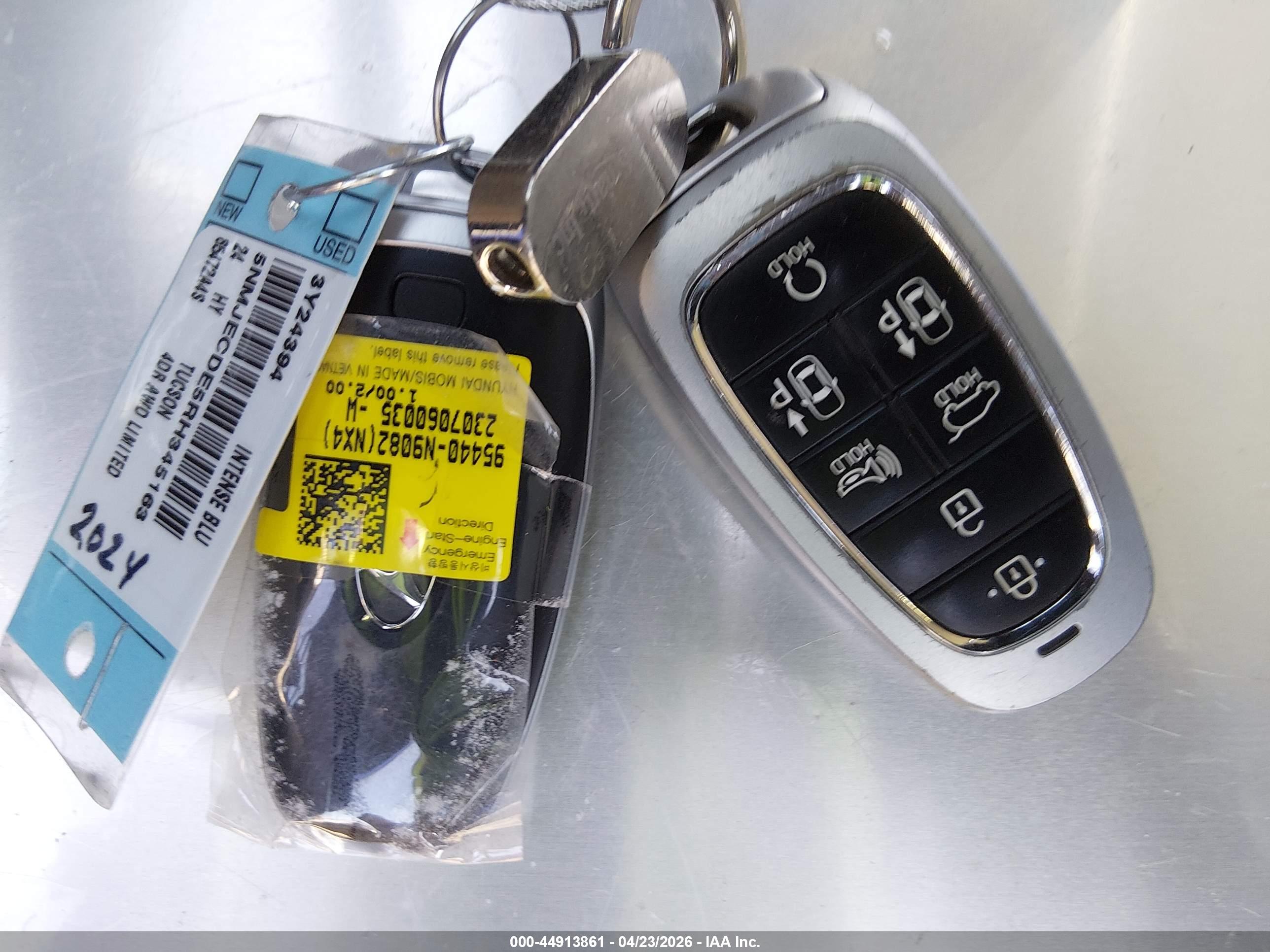 HYUNDAI TUCSON image 11