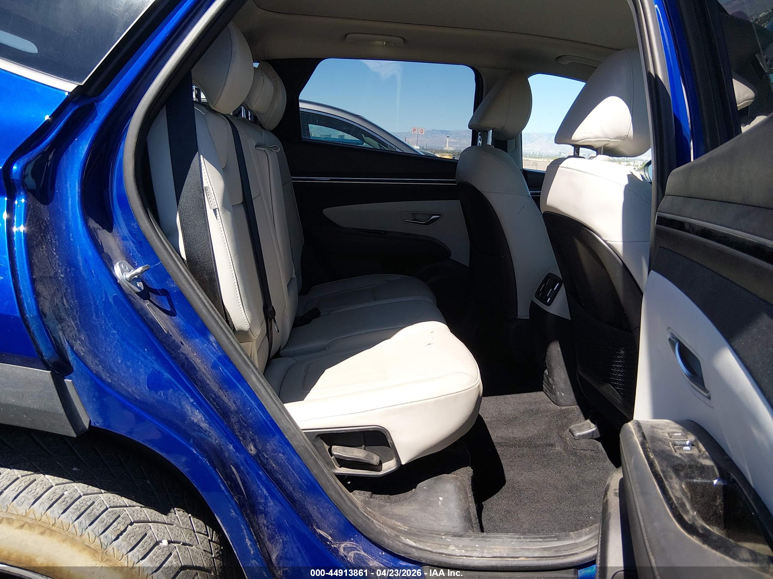 HYUNDAI TUCSON image 8