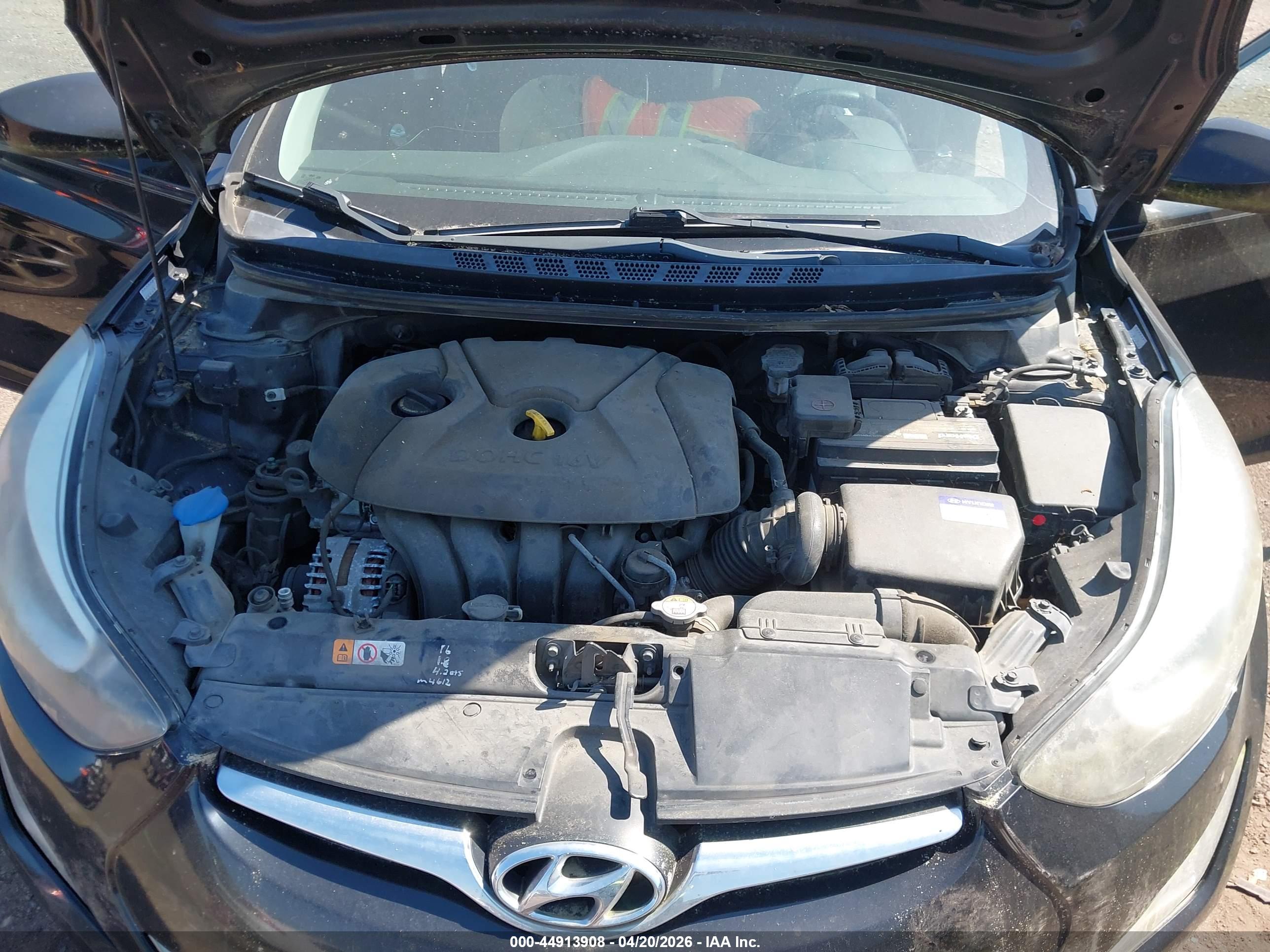 HYUNDAI ELANTRA image 10
