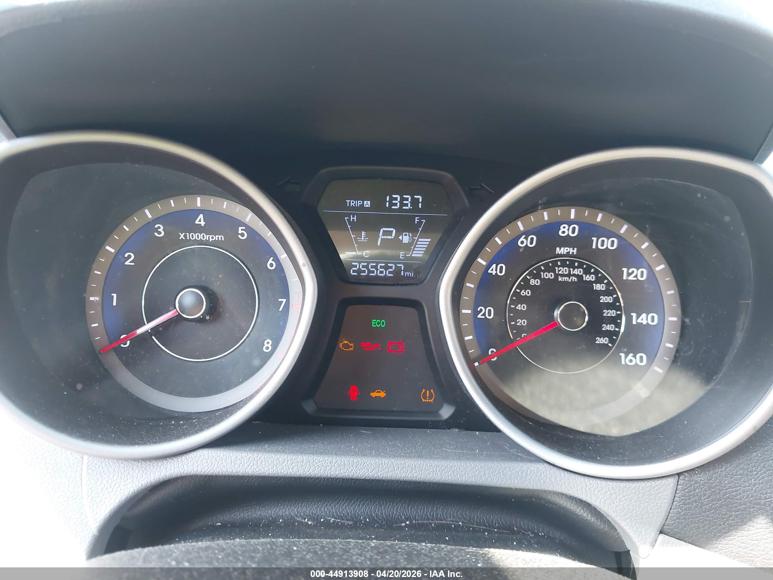 HYUNDAI ELANTRA image 7