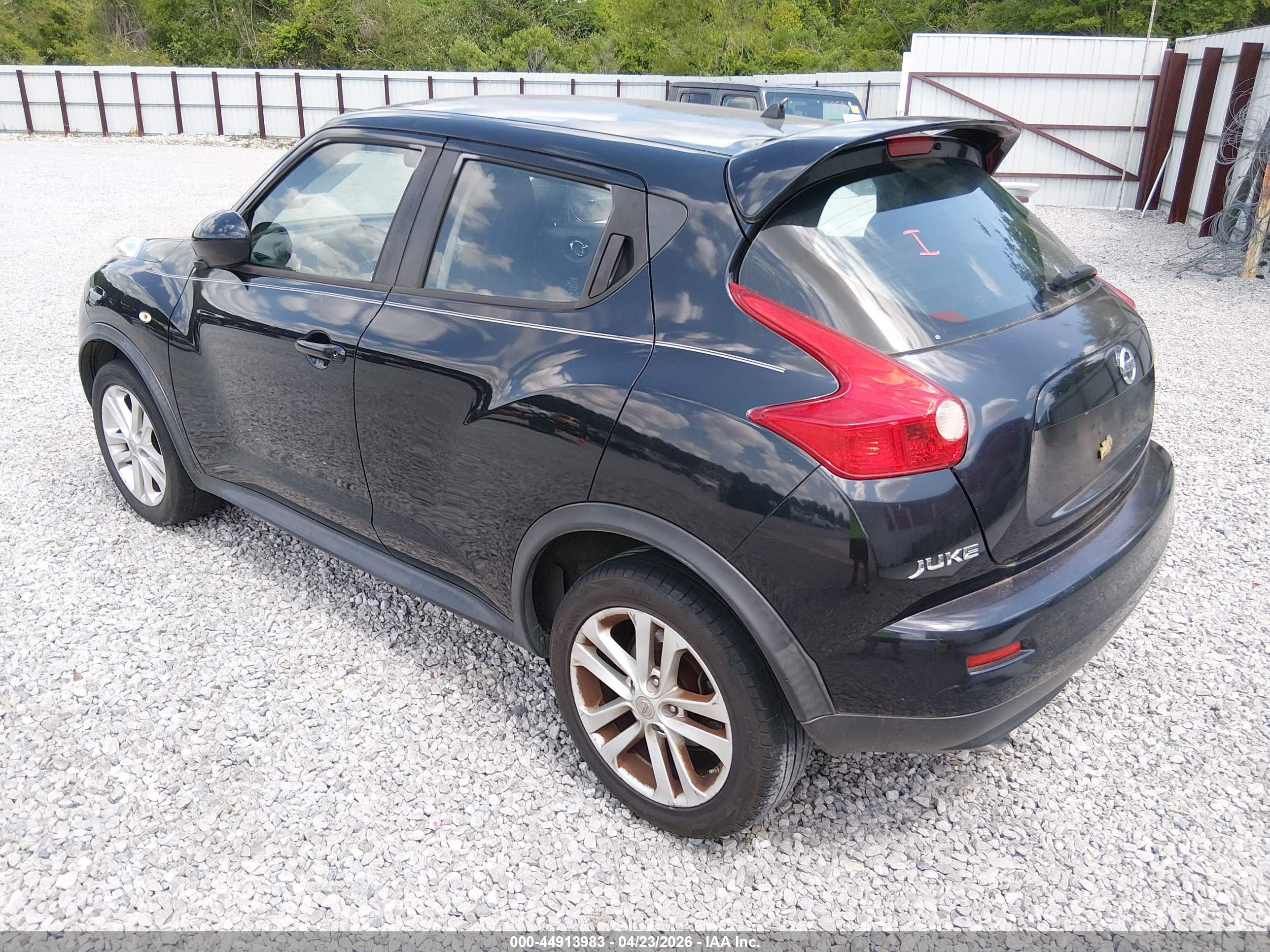 NISSAN JUKE image 3