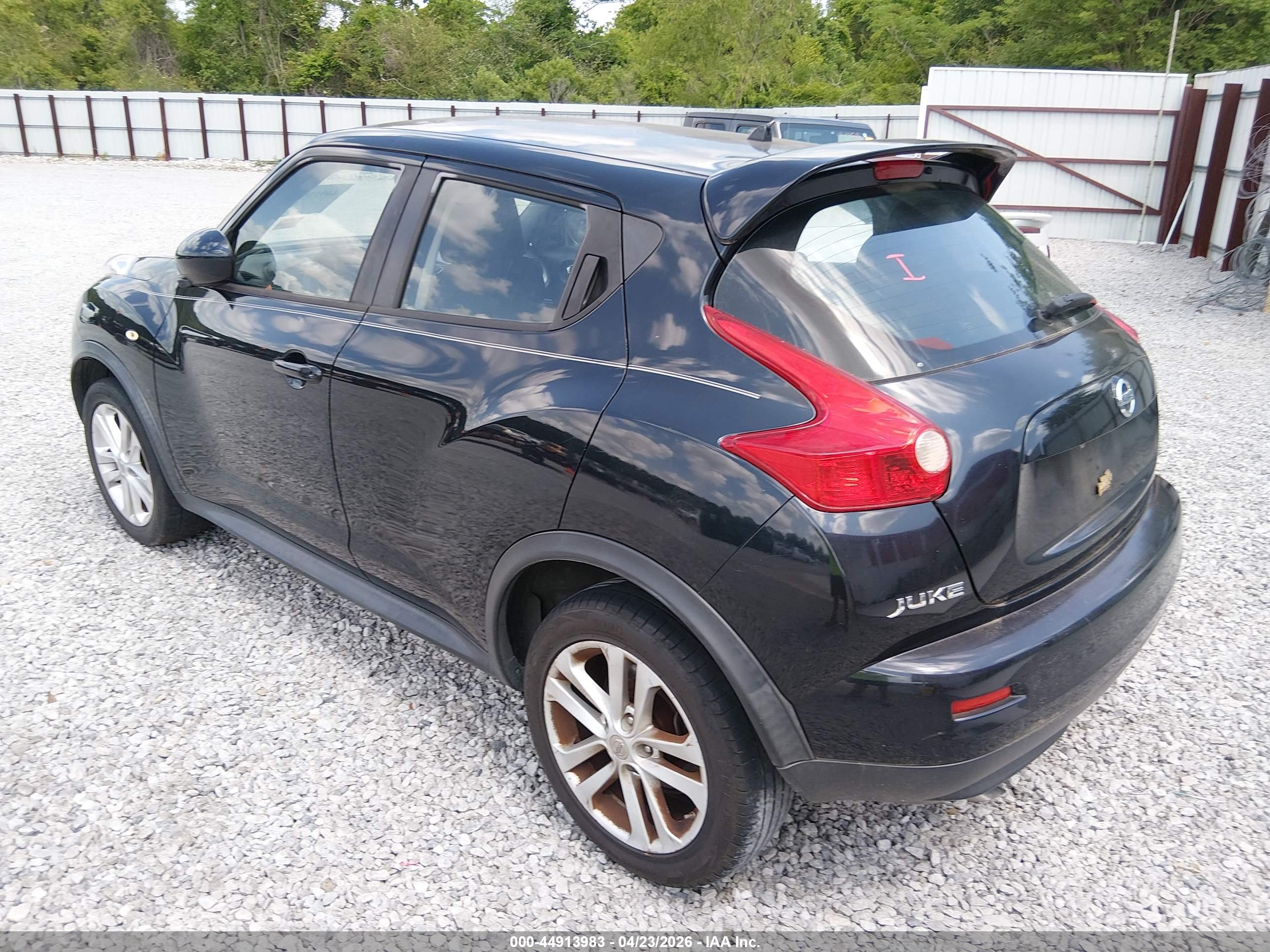 NISSAN JUKE image 6
