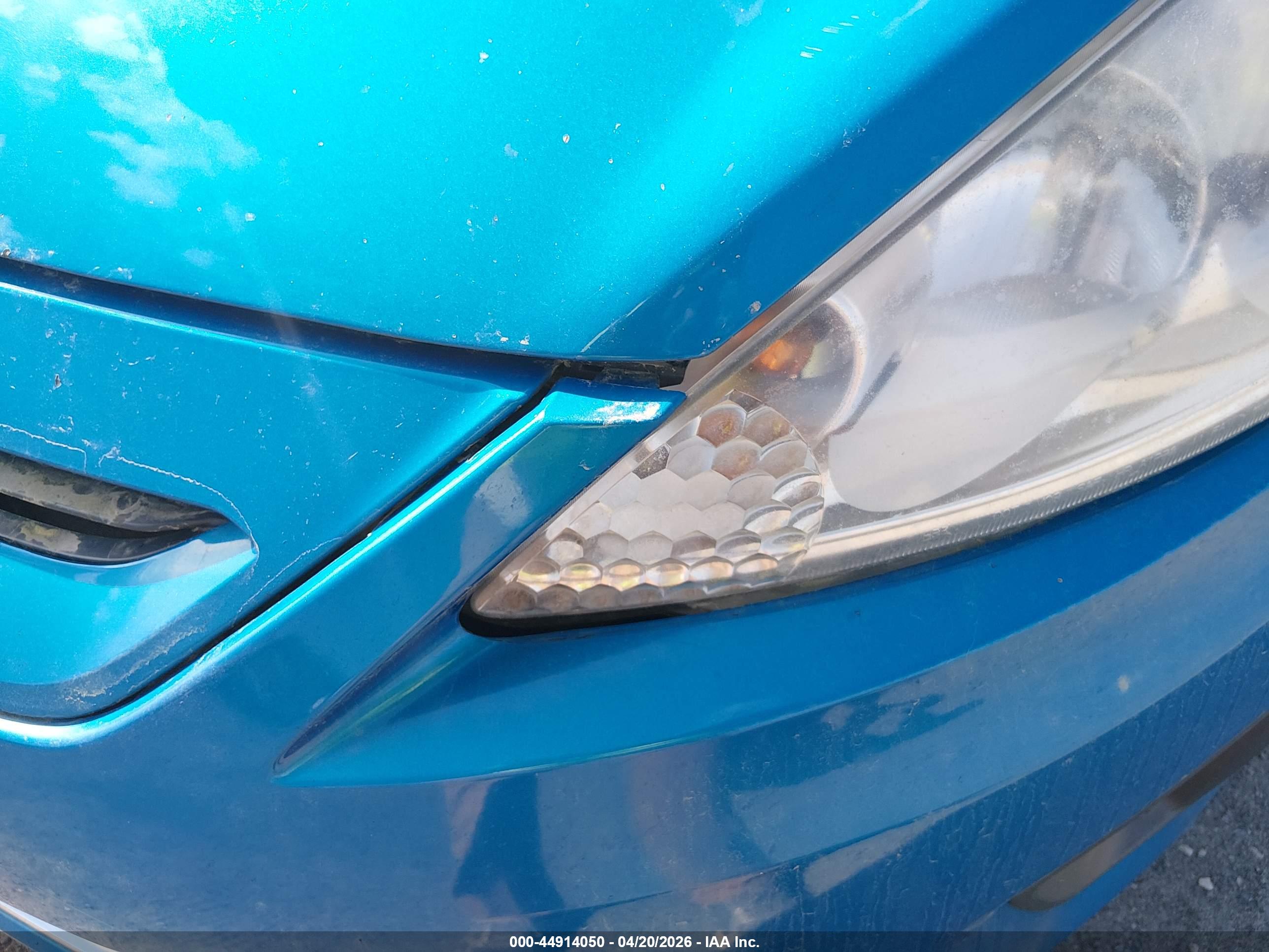 FORD FIESTA image 6