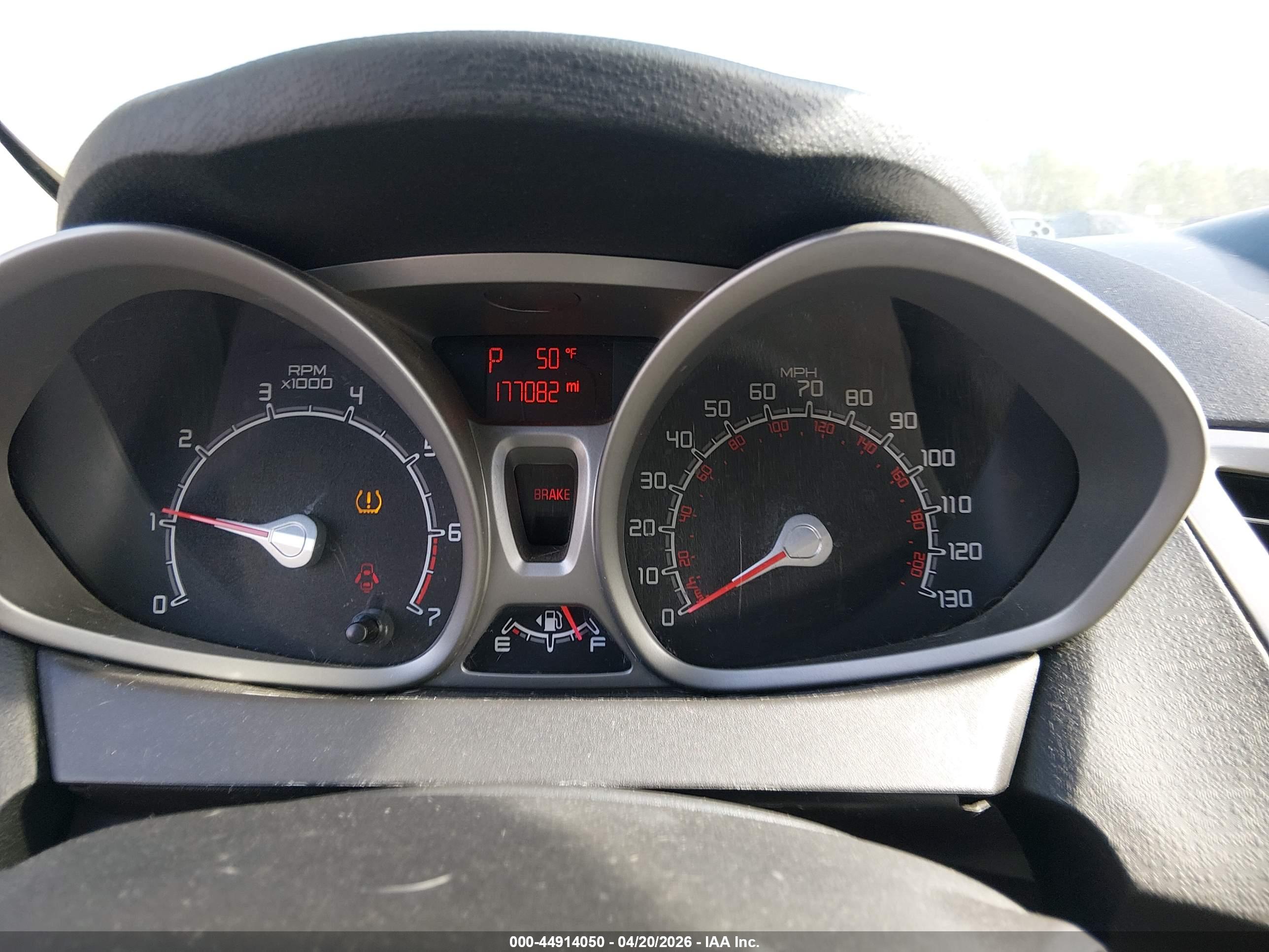 FORD FIESTA image 7