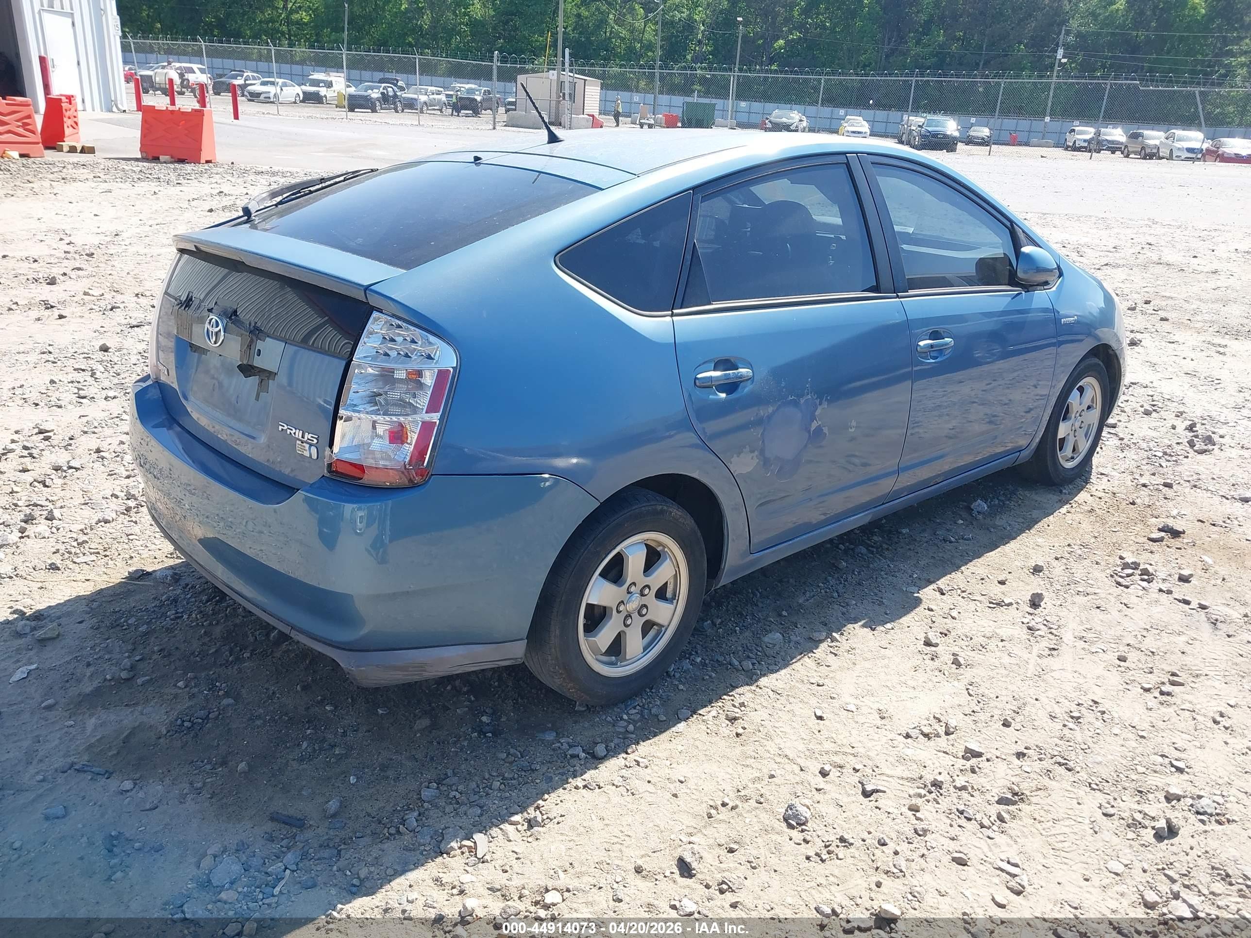 TOYOTA PRIUS image 4