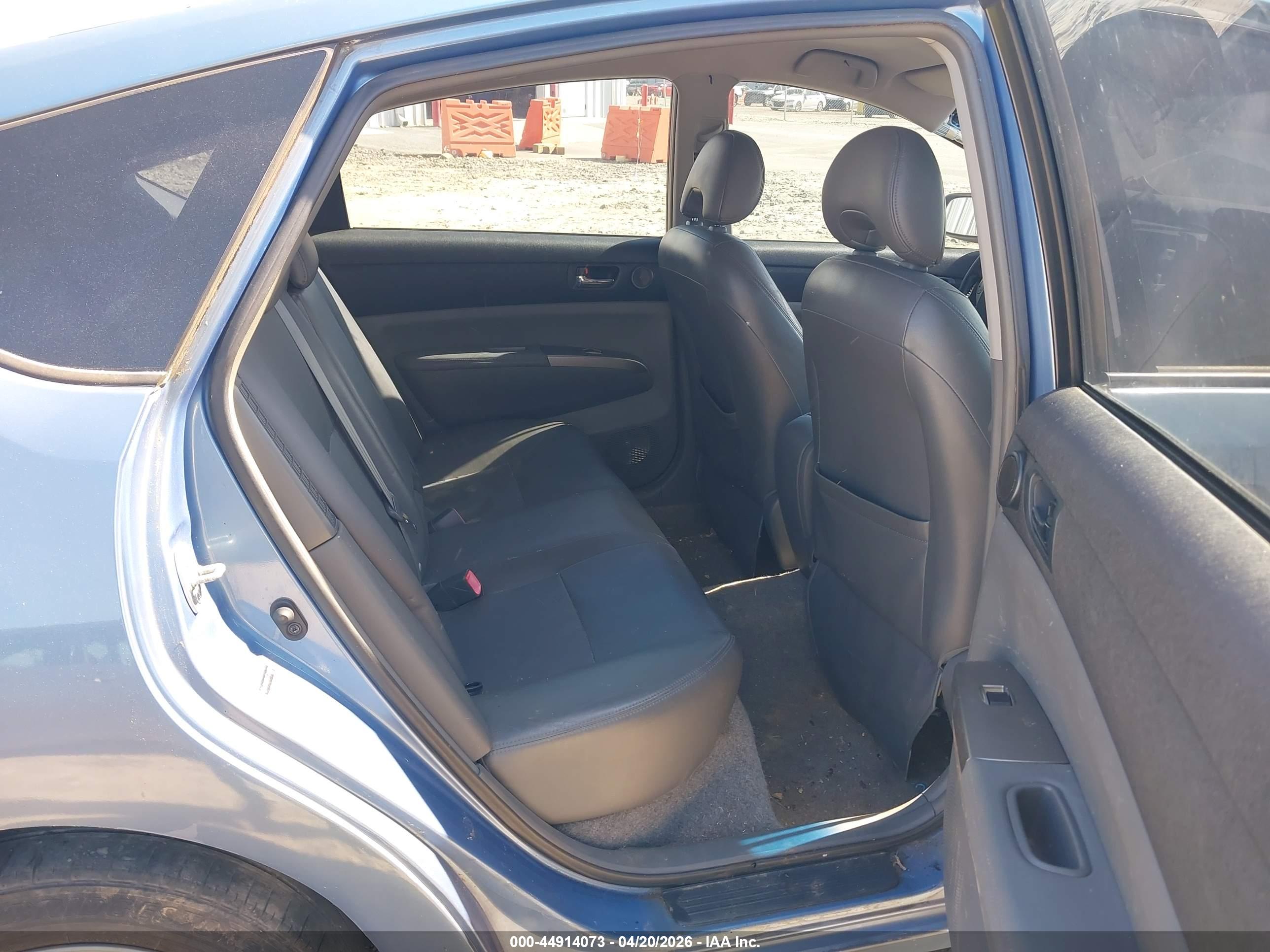 TOYOTA PRIUS image 8