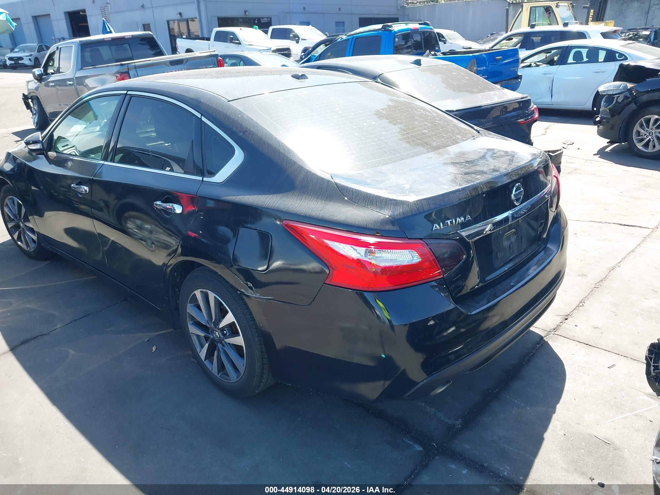 NISSAN ALTIMA image 3